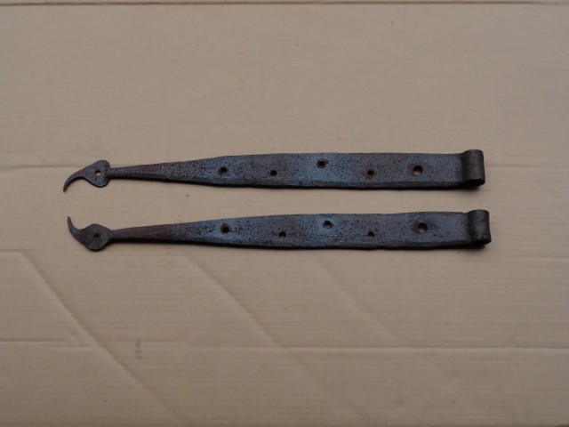 Hand Forged Pair Barn Door Bent Spade Tip Vntg Antique Strap Hinges 25″ Long ‘B’