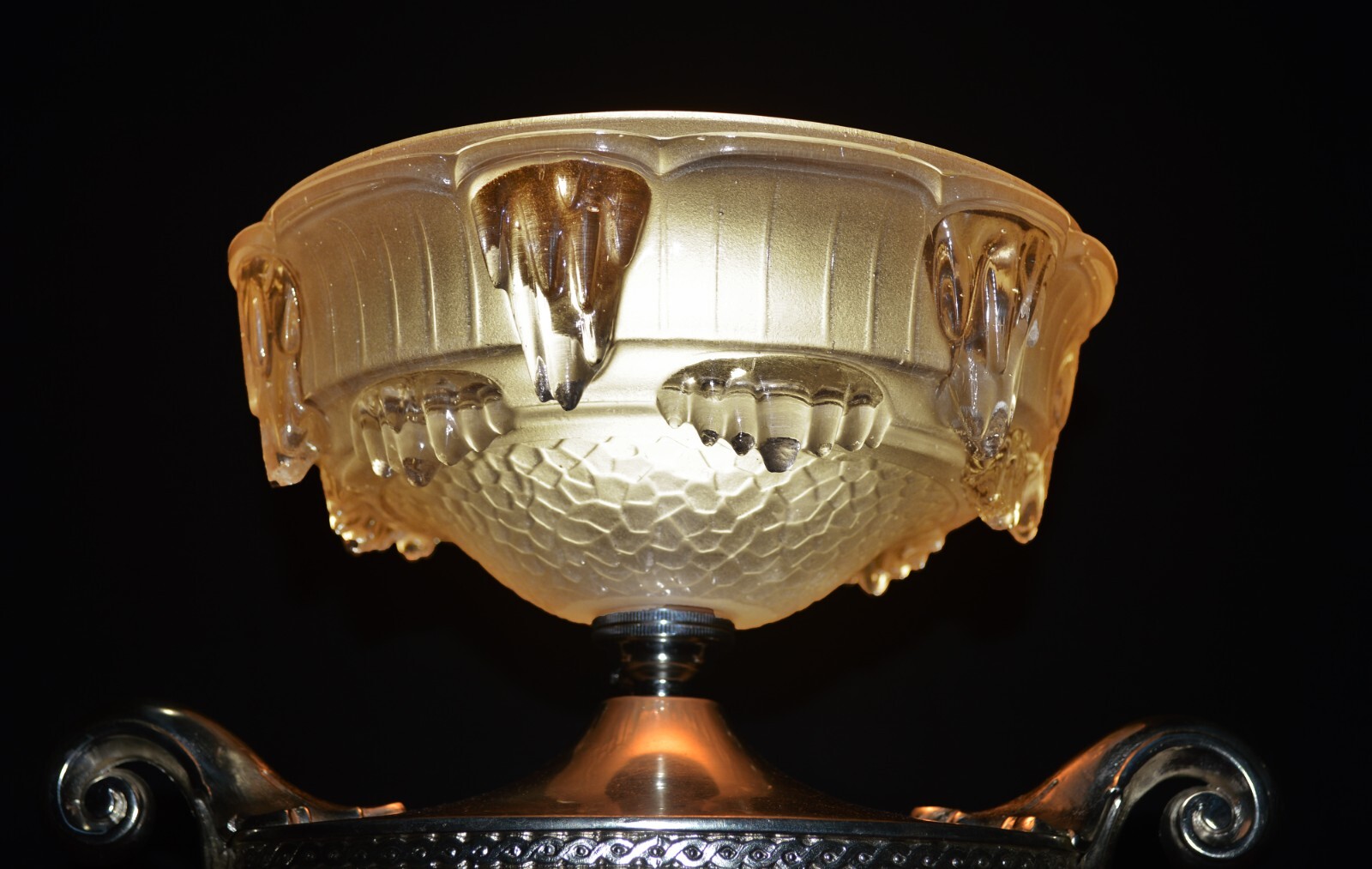 French Ezan Hand-Moulded Iridescent Shade & Aladdin Lamp Silver Plated 2-Handles