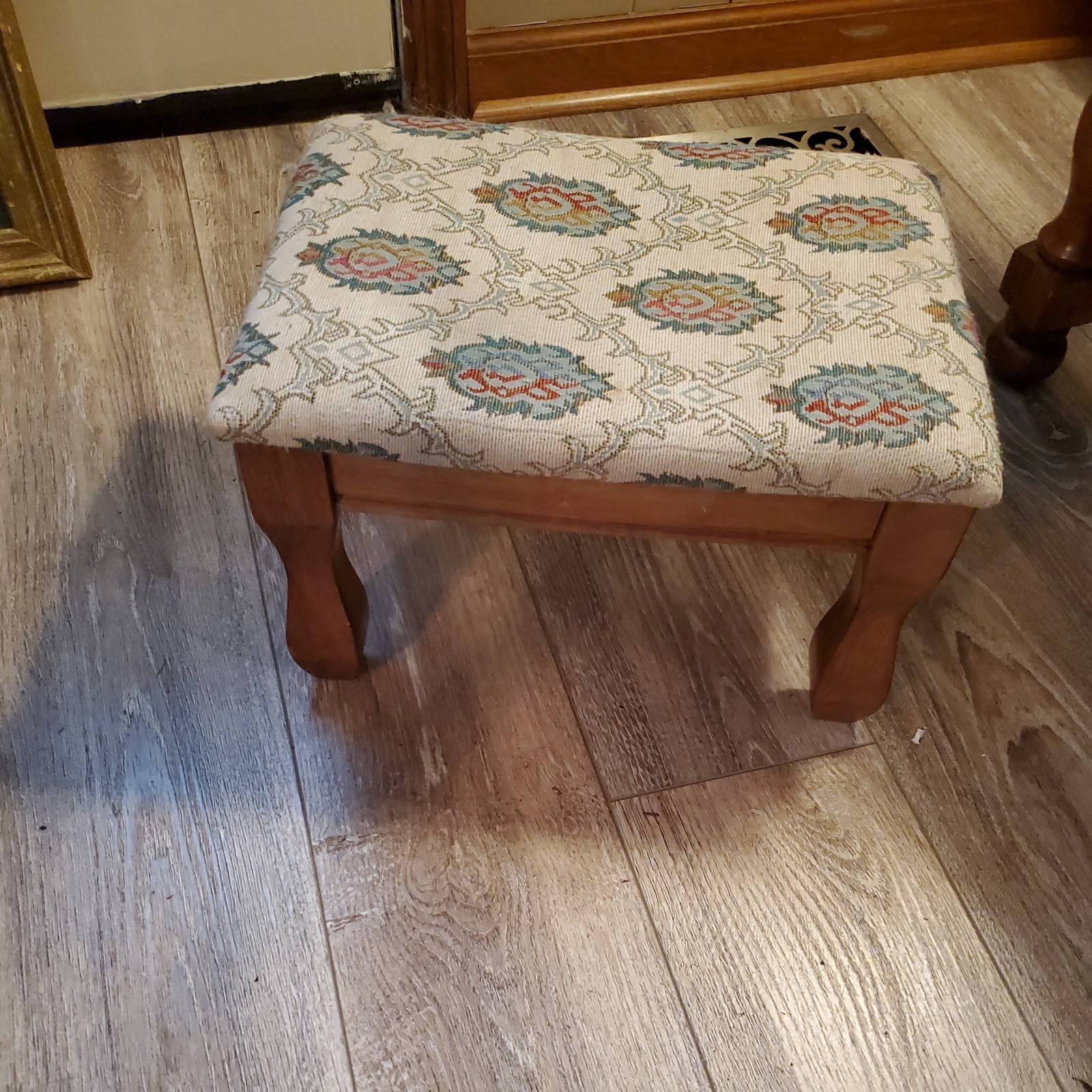 Vintage . Rosalco Commodore Wood Foot Stool Tapestry Top With Wood Legs