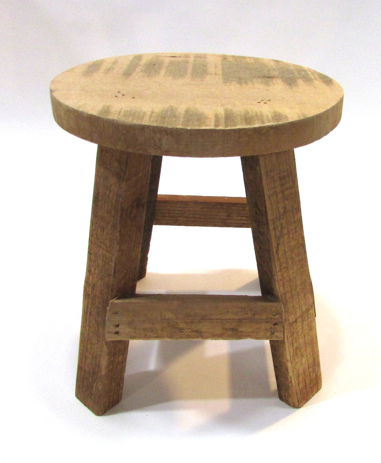 2000’s Small 7″ Sturdy Rustic Handcrafted Primitive Wood Round Plant Stand Stool