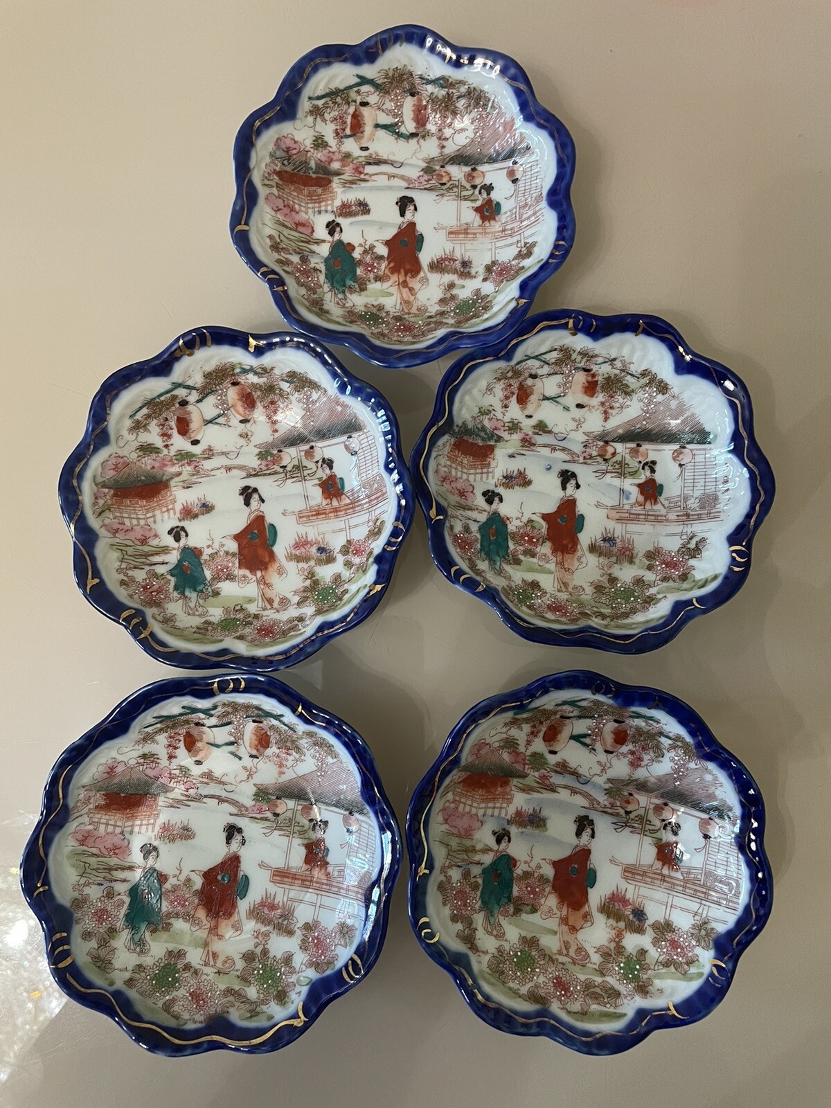 Lot 5Antique Family Rose Medallion China Plates w/blue Border. Made in Japan