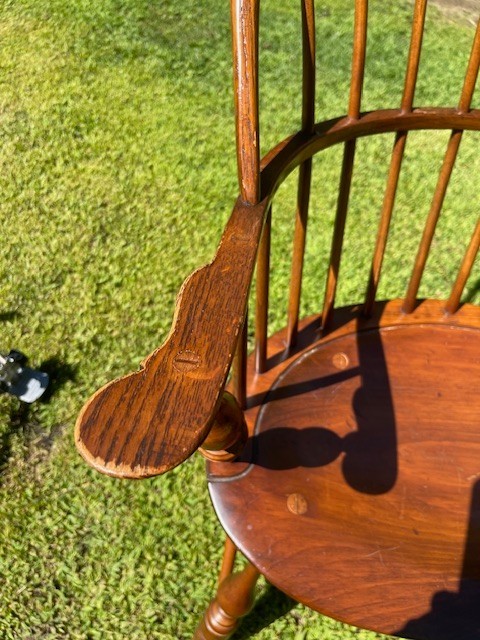 Pair of Vintage Windsor Bow Back Arm Chairs – Signedby D.R. Dimes 1987