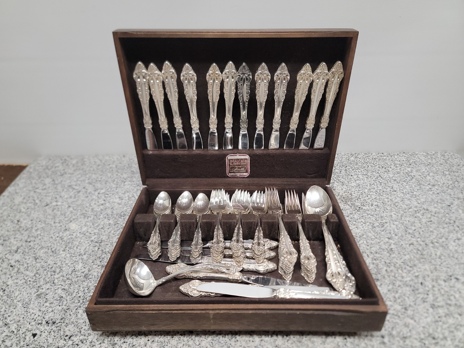 Reed & Barton Mirrorstele Silver Plated Flatware 84pc Dinnerware Set