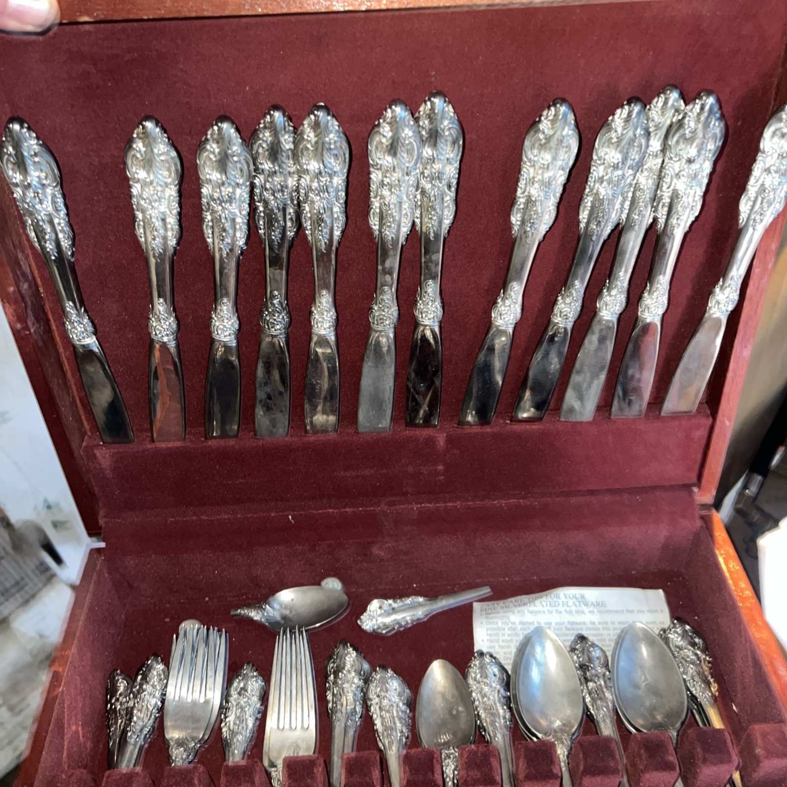 Baroque by Godinger Silver Plate Flatware Set Of 51 In Wood Felt Lined Box As Is