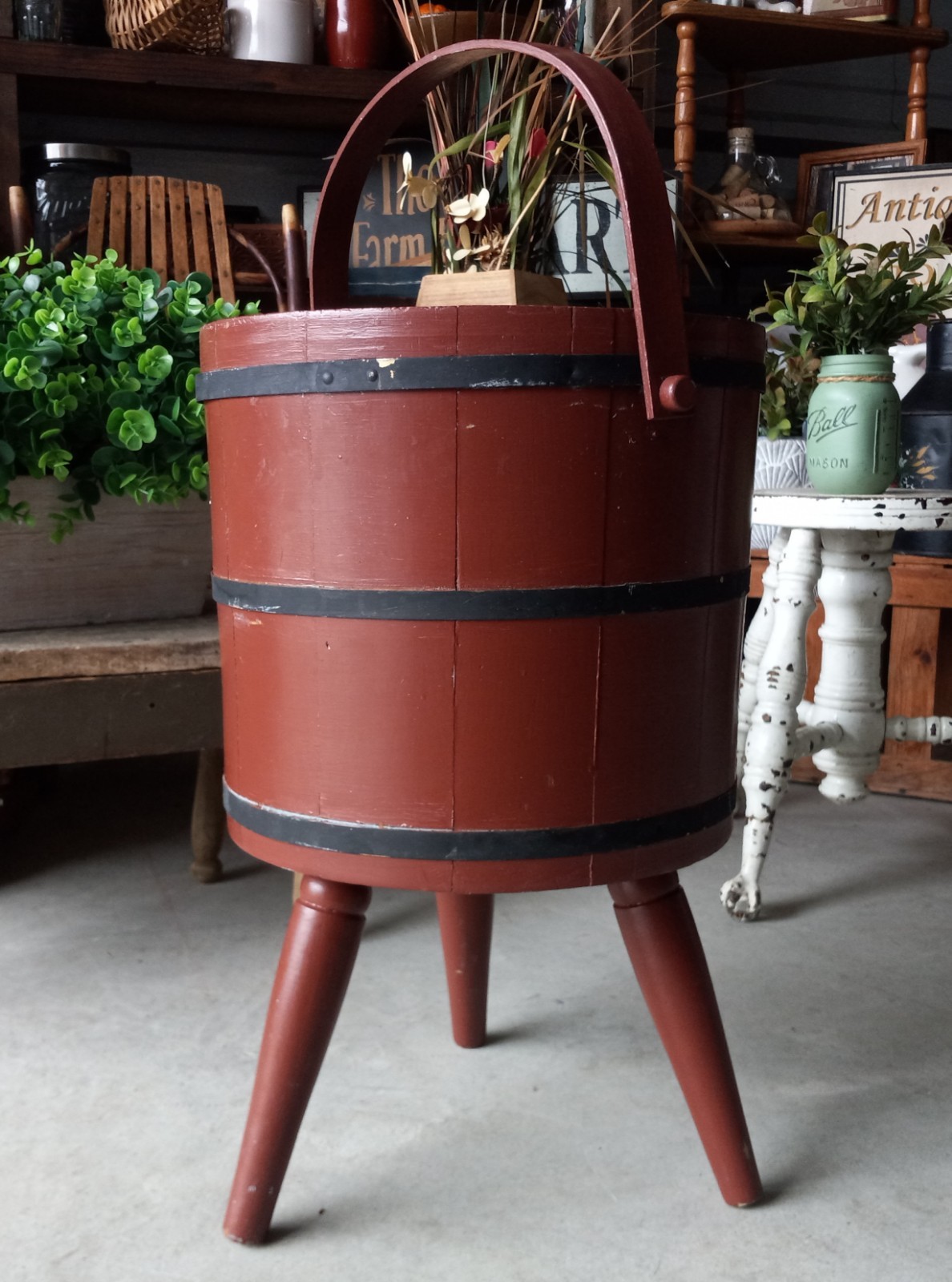 VINTAGE WOODEN FURKIN 3 LEGGED FREE STANDING SEWING BASKET METAL BANDED BUCKET