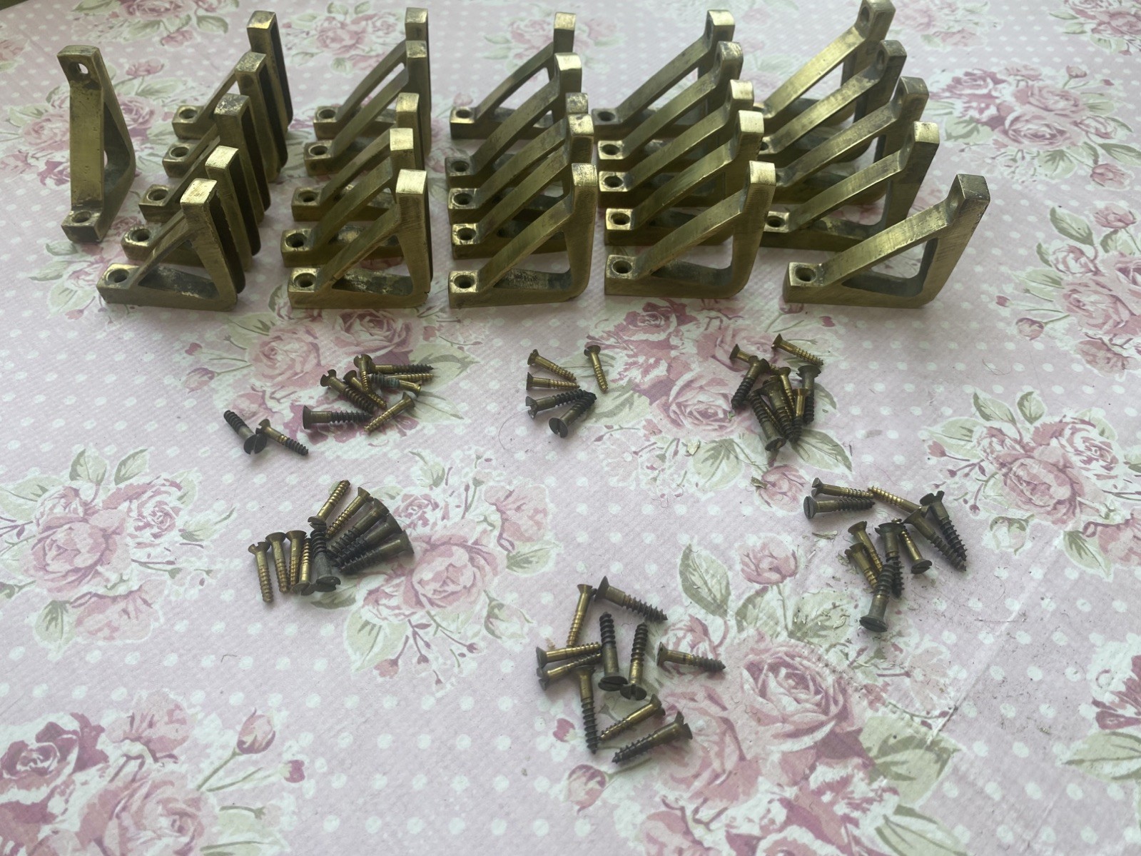 Art Deco Set of 26 Brass Triangular Stair Rod Brackets for 13 Stairs + screws