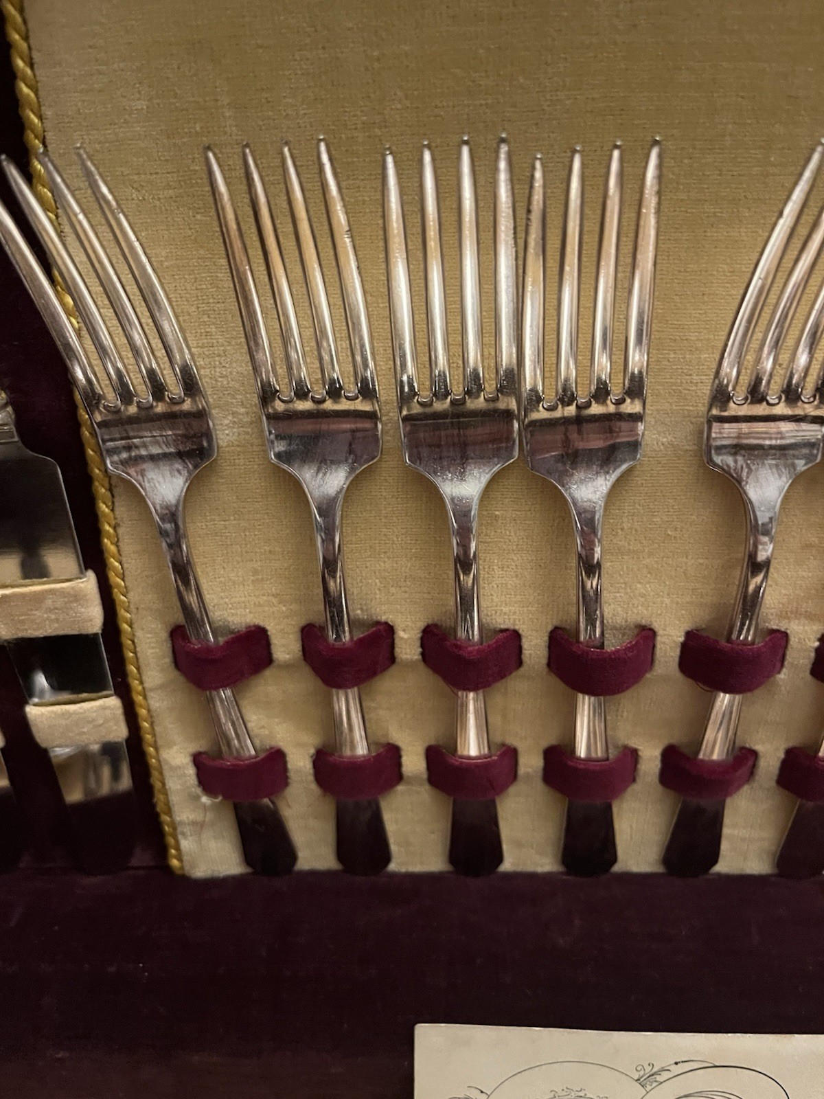 VTG NTS16 (Silverplate) by National Silver Co 68 Pieces Flatware. Certificate