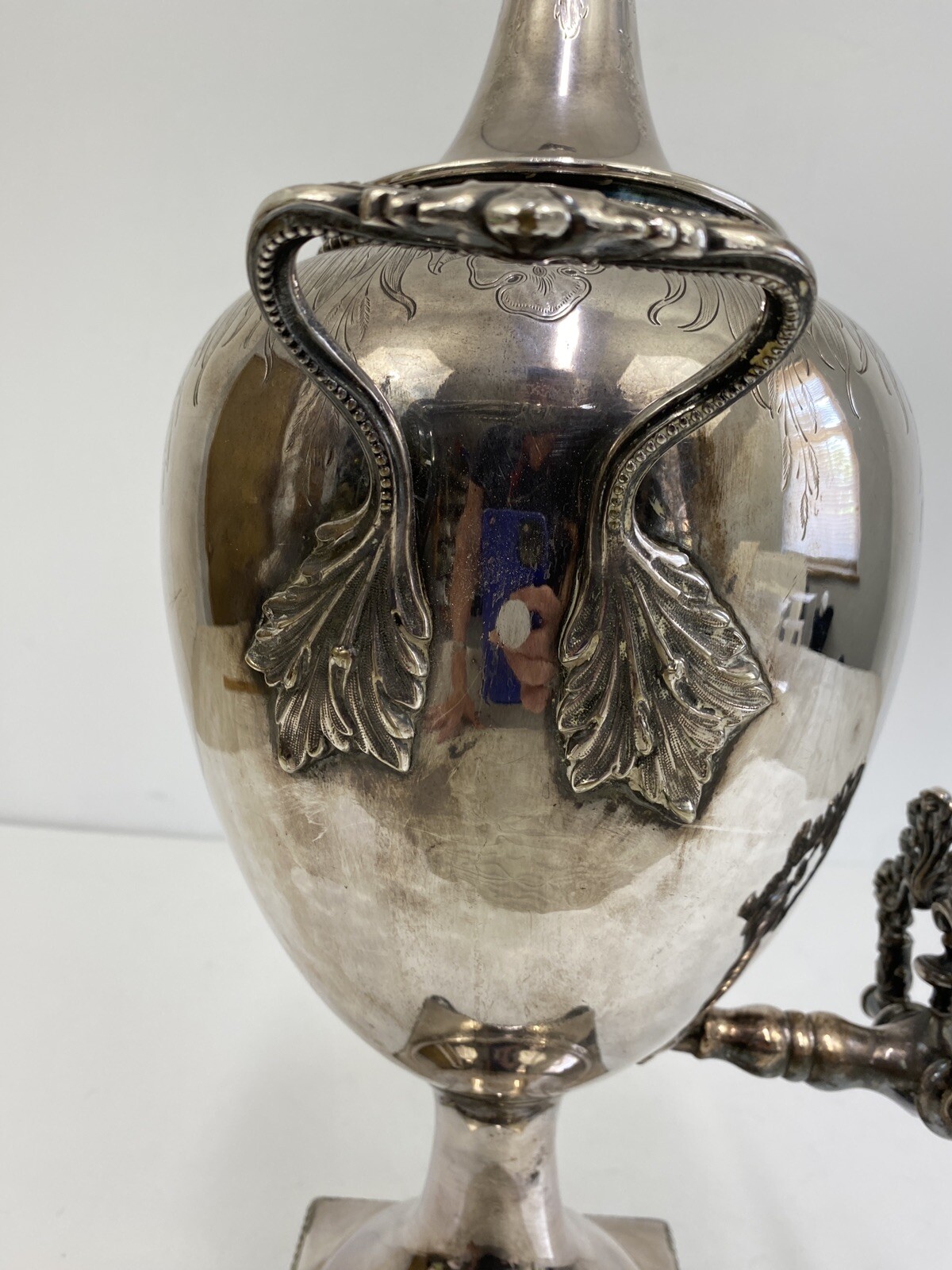 STUNNING VINTAGE SILVER PLATE HOT WATER/COFFEE URN, 20″ TALL Ornate Handles /rw