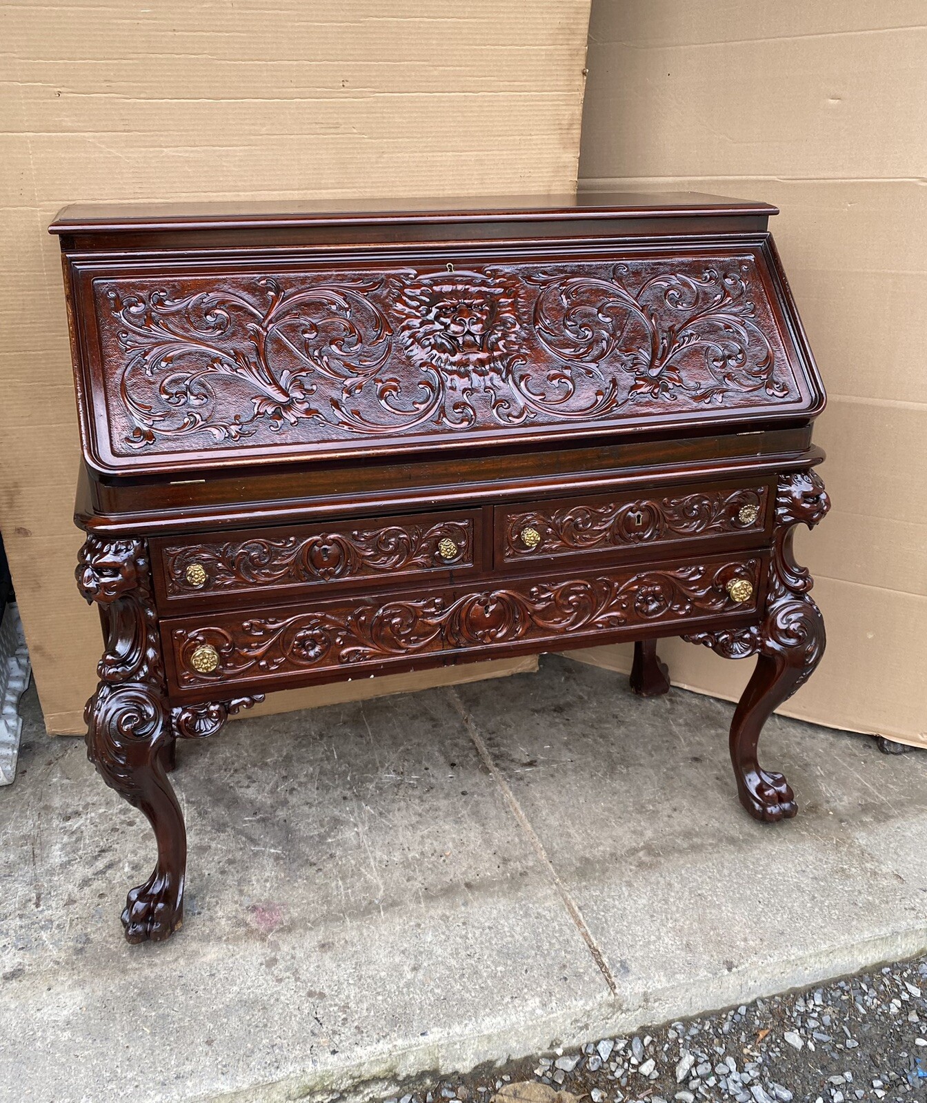 R. J. HORNER CARVED MAHOGANY GRIFFIN DESK
