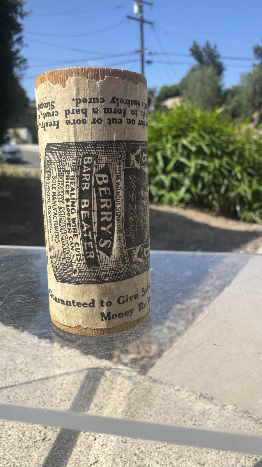BERRY’S BARB BEATER Free Sample – Paper Labeled Wood Advertising Container