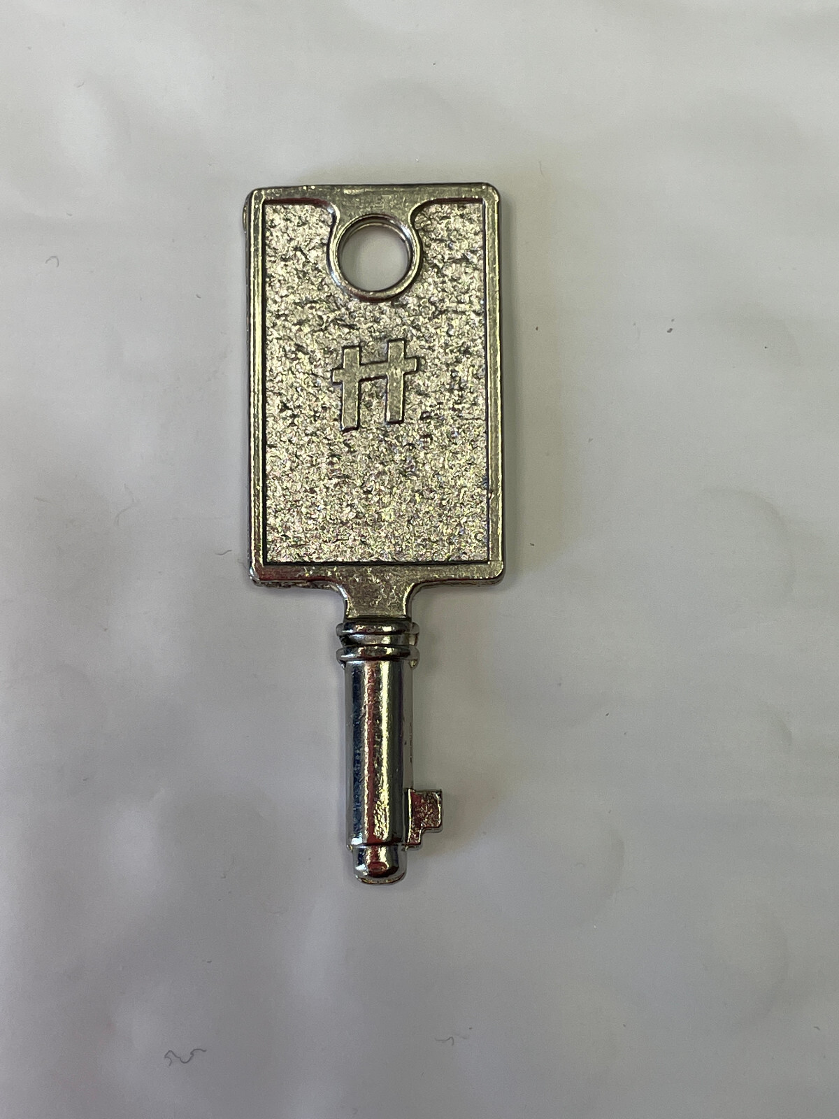 Vintage Hartmann Key, no number – Luggage Steamer Trunk, Suitcase, Briefcase