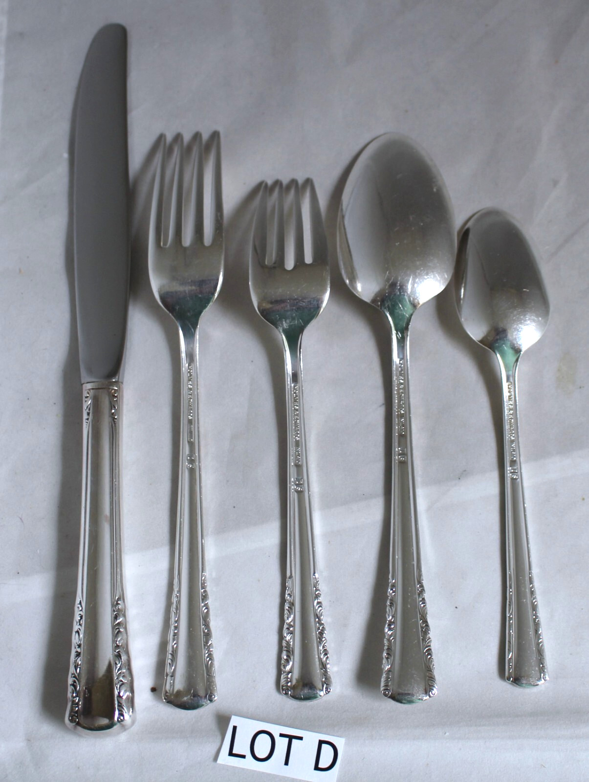 International Silver Holmes & Edwards May Queen 5 Piece Place Setting