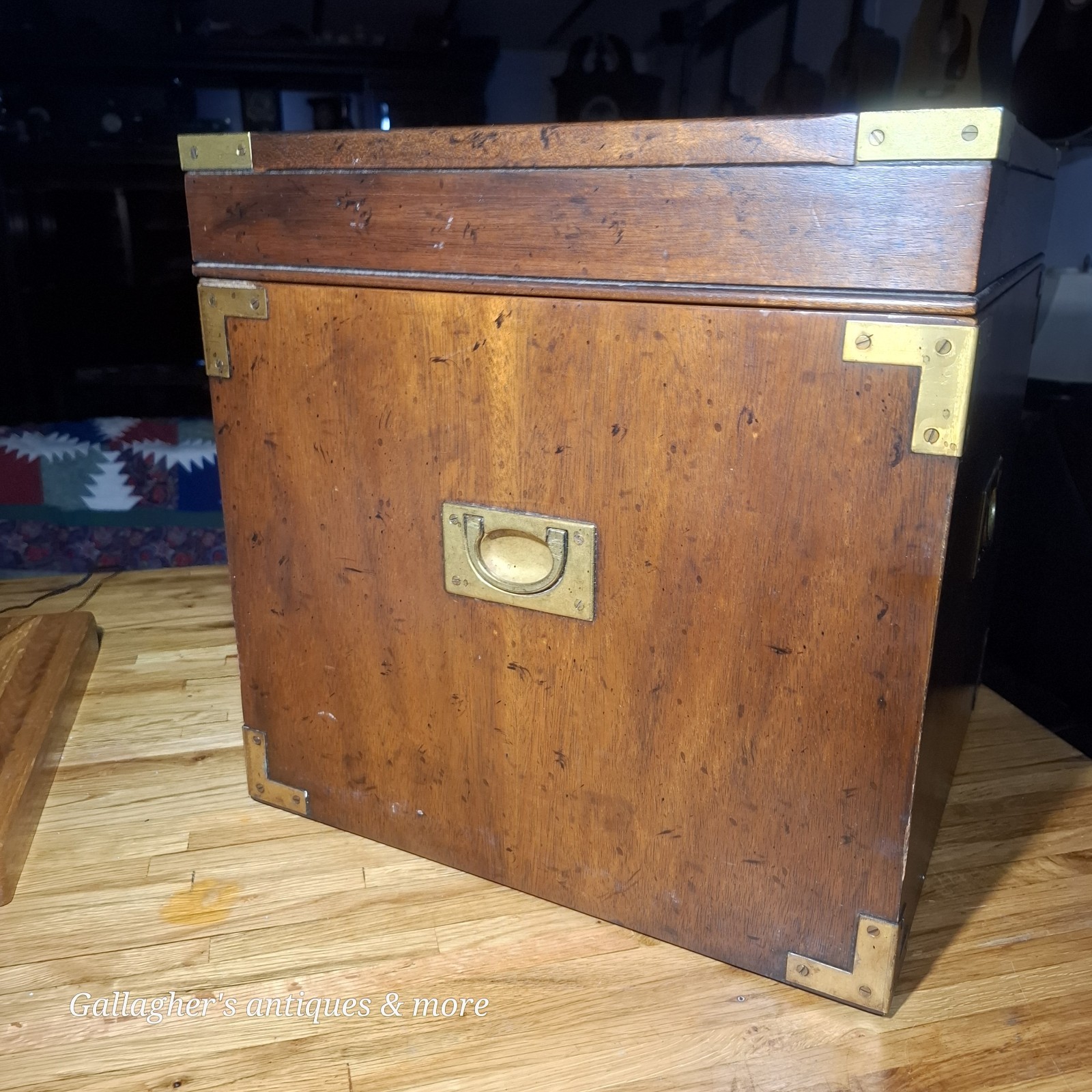 Rare Heritage furniture MILITARY CAMPAIGN SIDE END TABLE Brass trim Box Chest 16