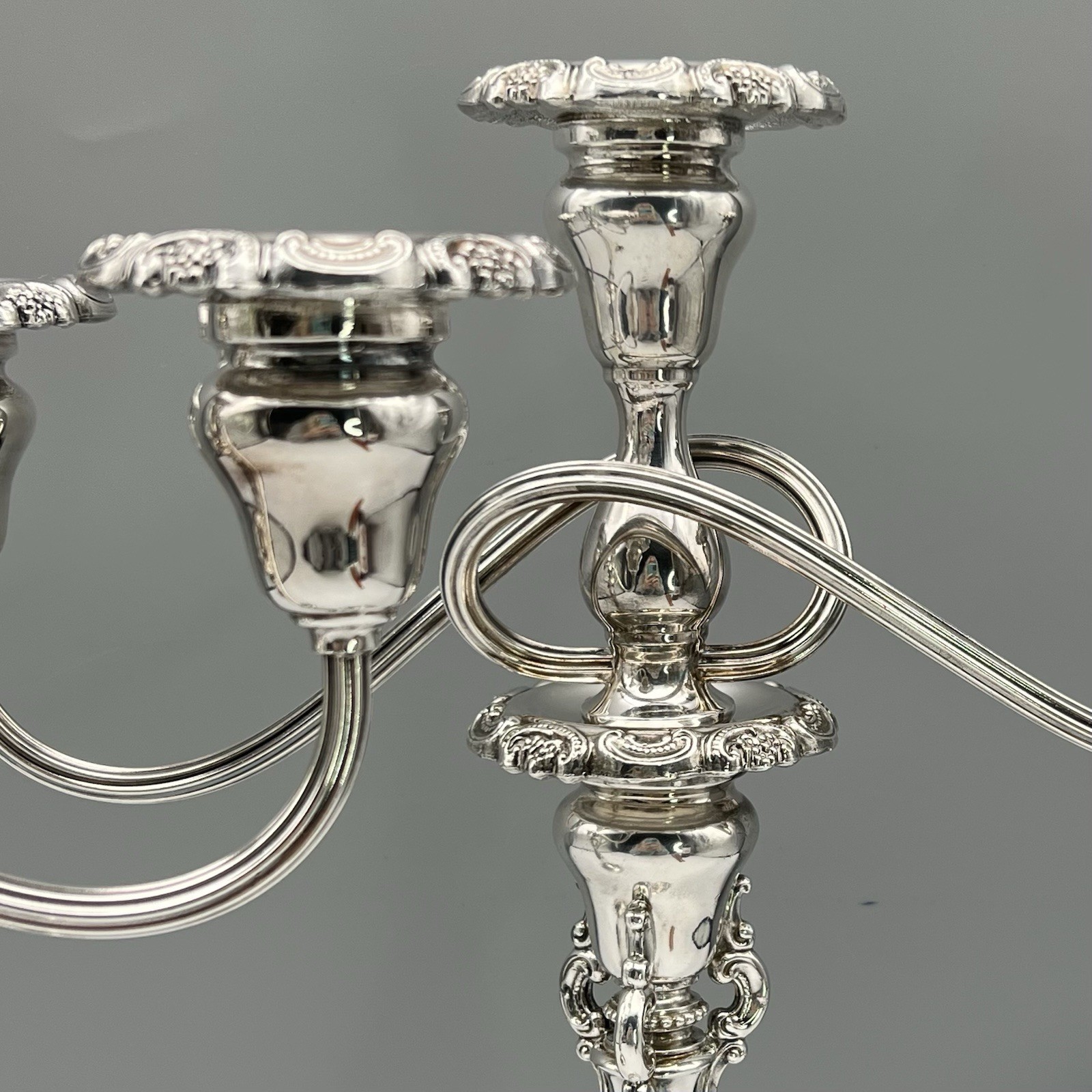 Set 2 BAROQUE 3-light Candelabra WALLACE SILVERPLATE 13″ 14″ CONVERTIBLE 5-lb Pr
