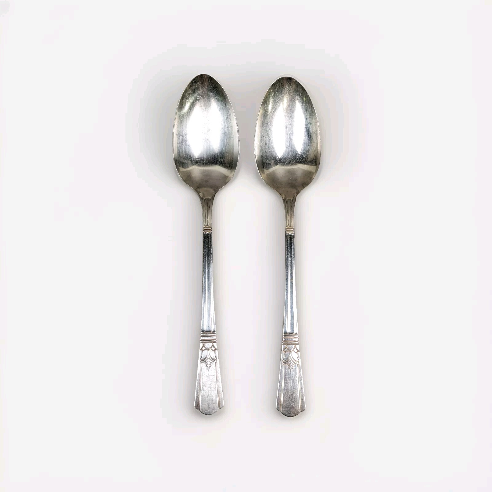 2 x International Silver Court SOVEREIGN Silverplate 7-1/4″ Dinner Spoons 1939