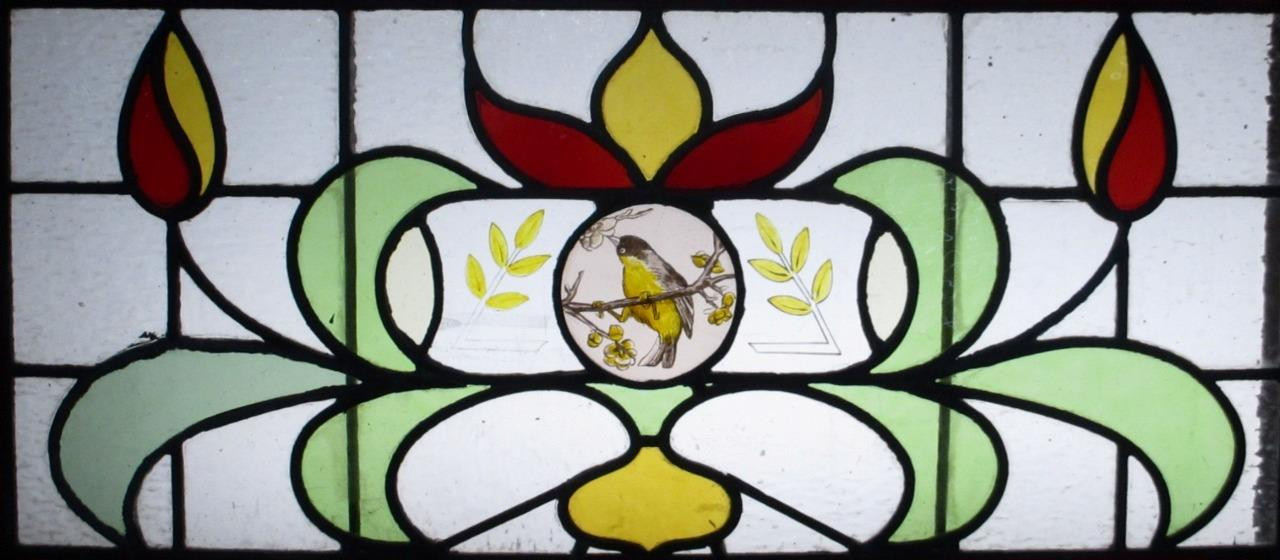 LARGE VICTORIAN OLD ENGLISH LEADED STAINED GLASS TRANSOM WINDOW 36″ X 14.25″