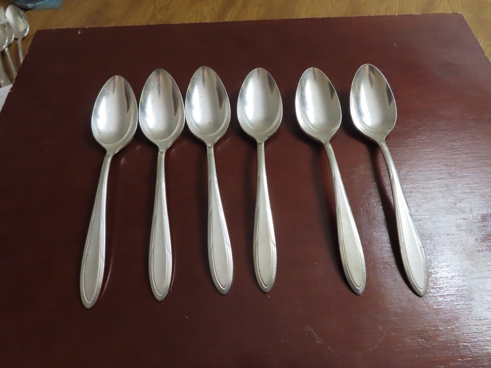 Oneida REVERIE Set of 6 Teaspoons Nobility Vintage Silverplate Flatware Lot E