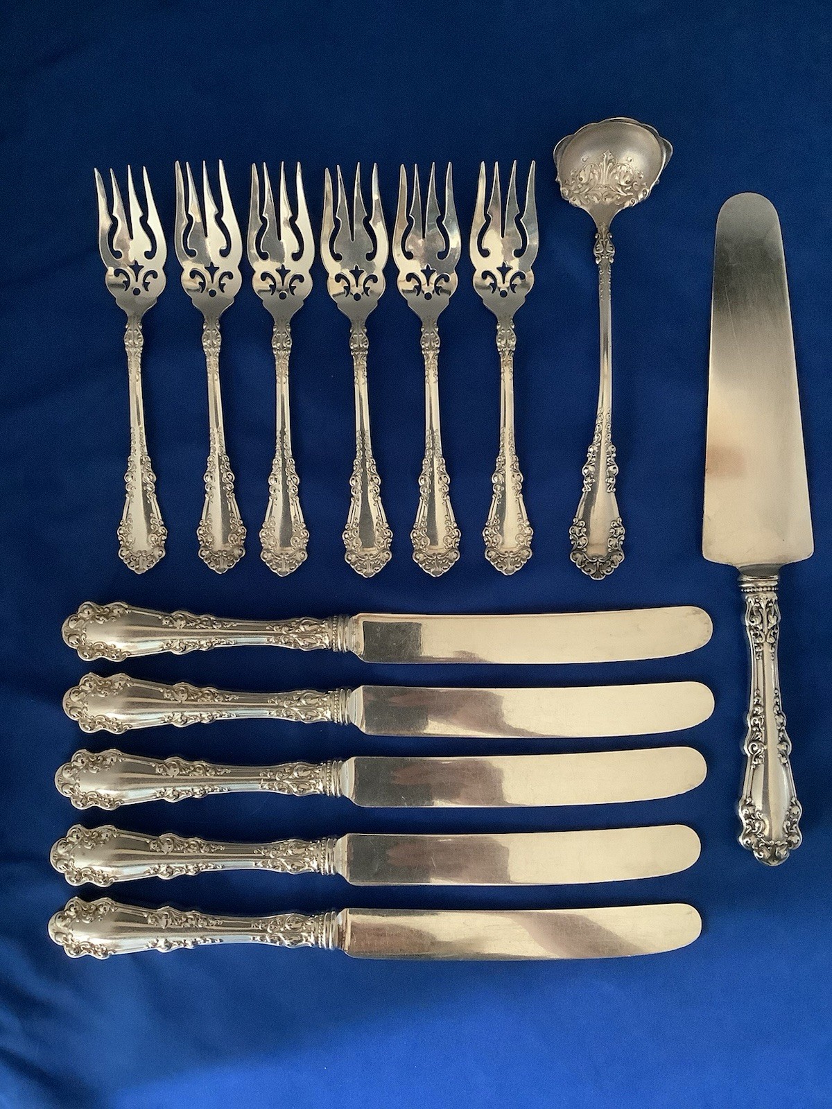 FREESHP 13pc Rogers Berkshire Silverplate Rare Salad Dessert Forks Knives Ladle