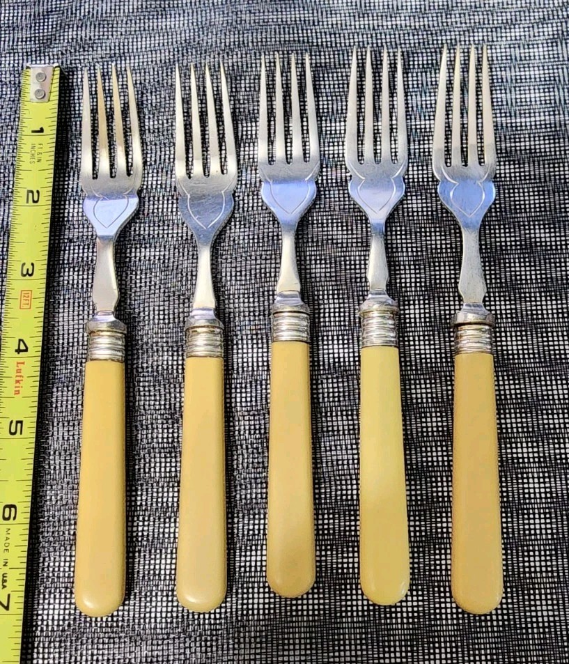 👌LOT OF 5 VINTAGE BAKELITE HANDLED SILVERPLATED FISH EATING FORKS 🐟