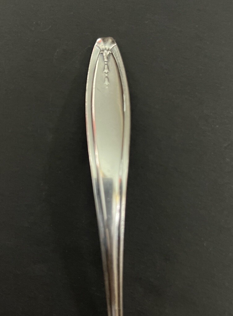 1835 R Wallace Hostess Serving Ladle 6″ Ladle