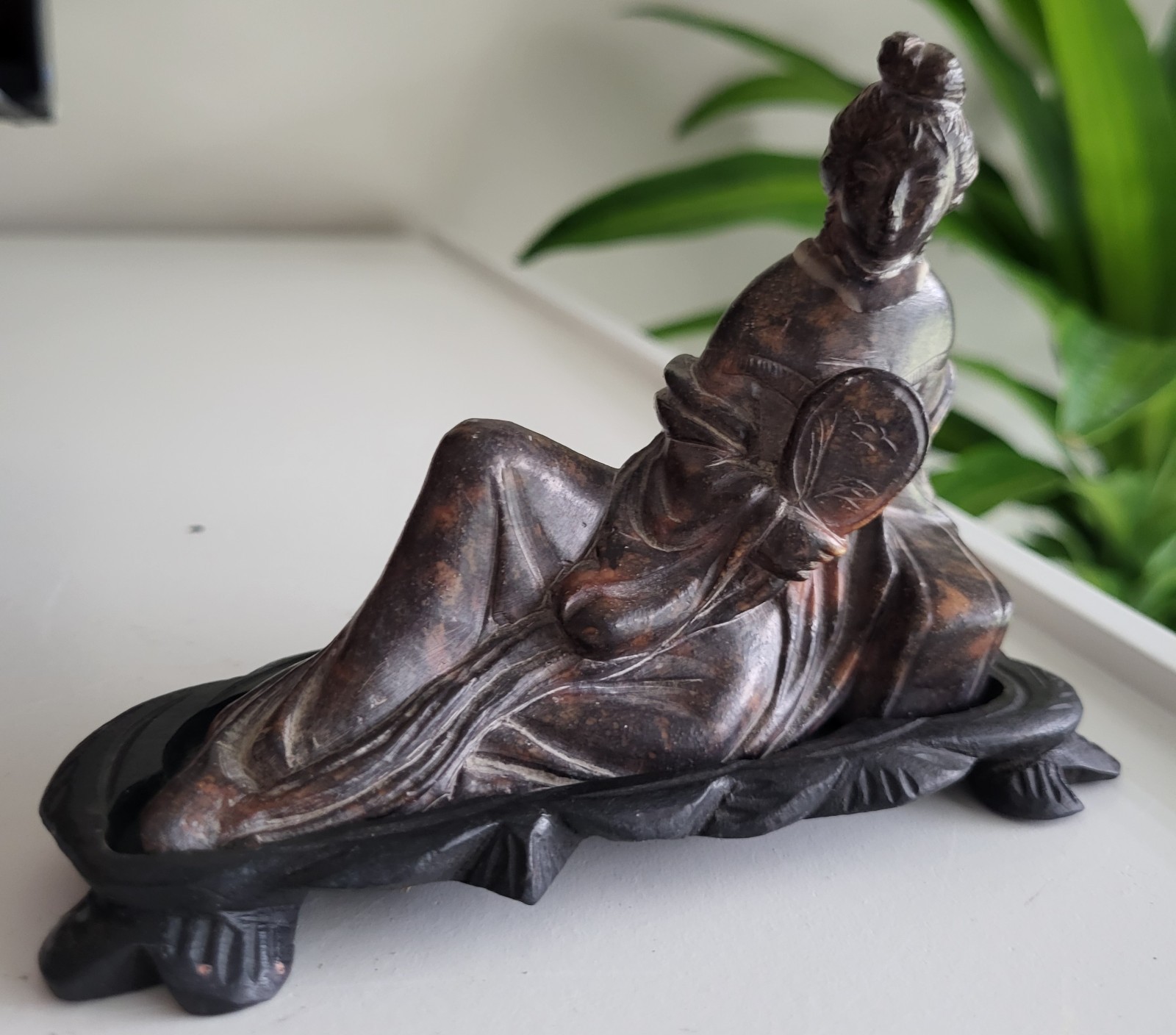 CHINA BUDDHISM BRONZE FIGURINE RECLINING LADY W/ WOOD STAND 4 1/4″ LONG