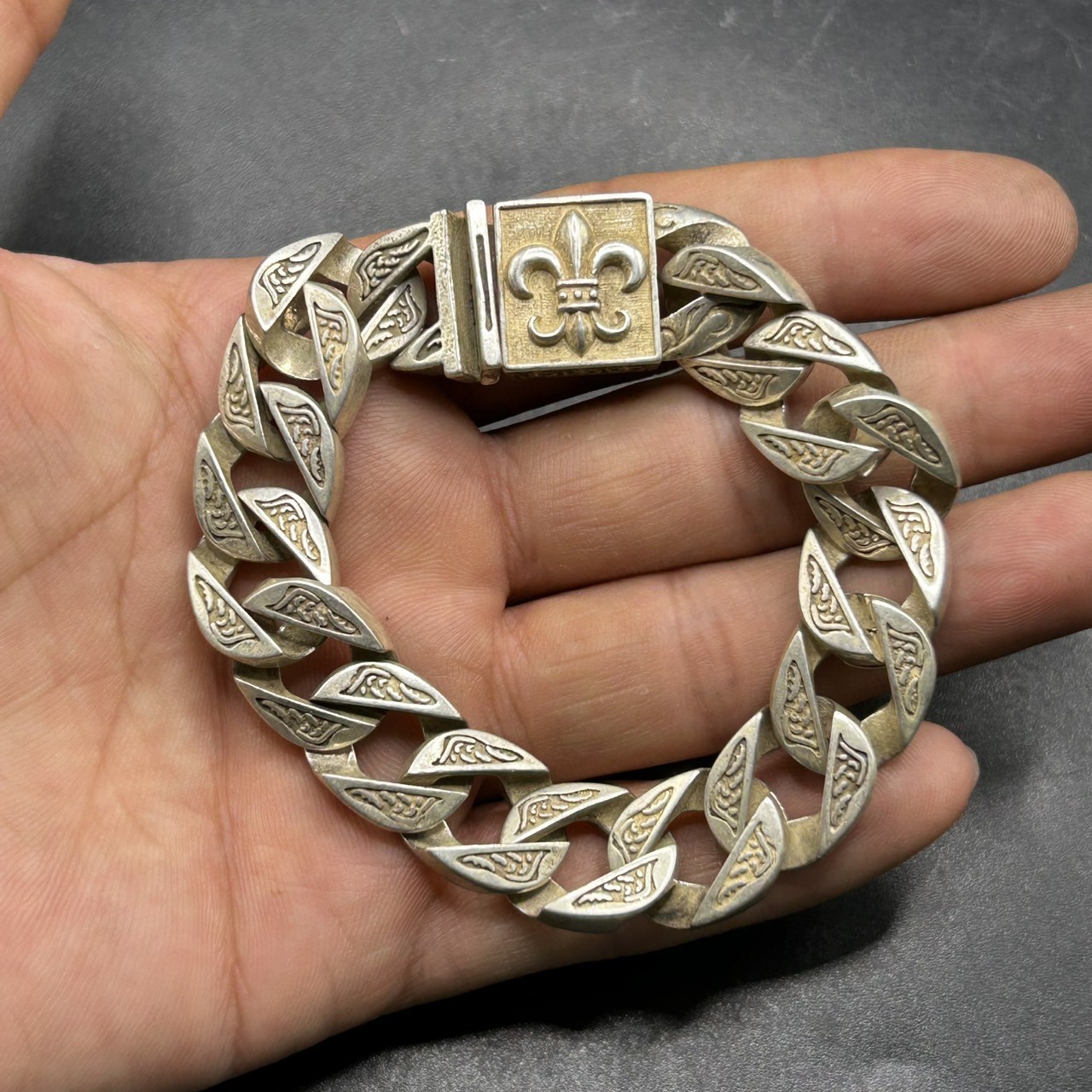 Beautiful Antique Tibetan Bronze Excellent Engraving Bracelet