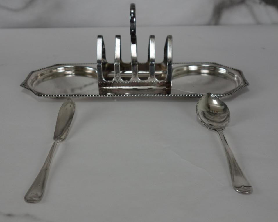 Vtg de montfor late E.P.N.S. Silverplate Toast Rack w/ Butter,Jam Tray Utensils