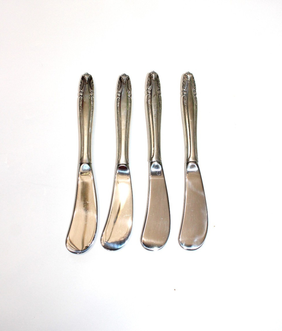 4 Vintage Wallace Sterling Silver Stradivari Butter Knives No Monogram