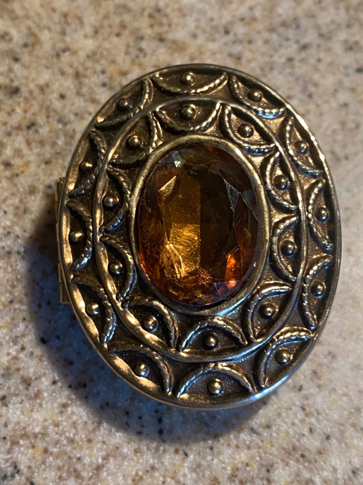VTG Avon Amber Rhinestone Locket Brooch Pendant Perfume Keepsake Pin 2”