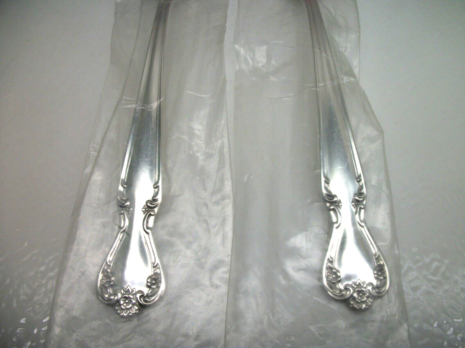 NOS International Rogers DAYBREAK Elegant Lady Silverplate Place Soup Spoons