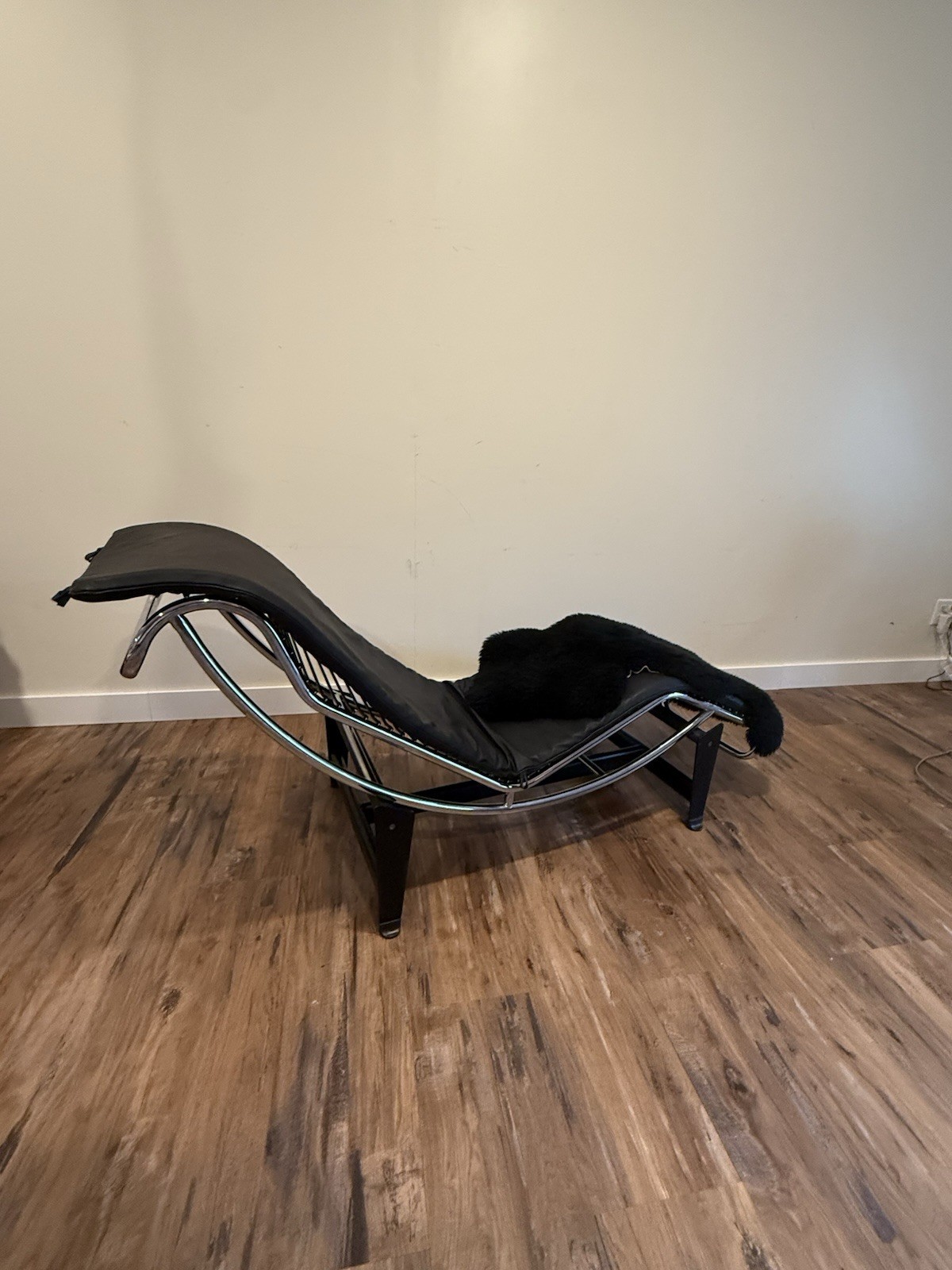 Le Corbusier LC4 Style Chaise Lounge Chrome Recliner Reproduction-Torn Leather
