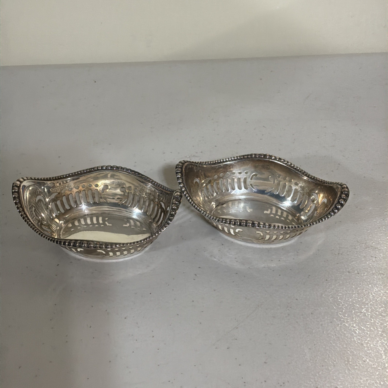 Vintage Sterling Silver Pierced Beaded Edge Nut Dish Ring Coin Bowl Pair