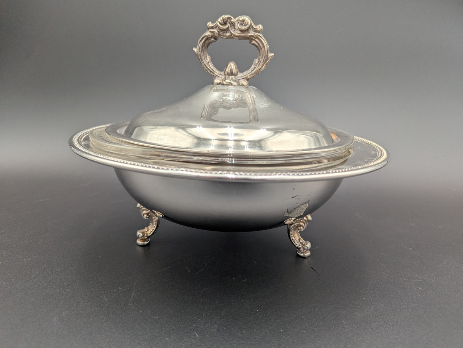 Oneida Silverplate Casserole Footed Serving Dish w/Pyrex Insert 1 1/2 Qt vintage