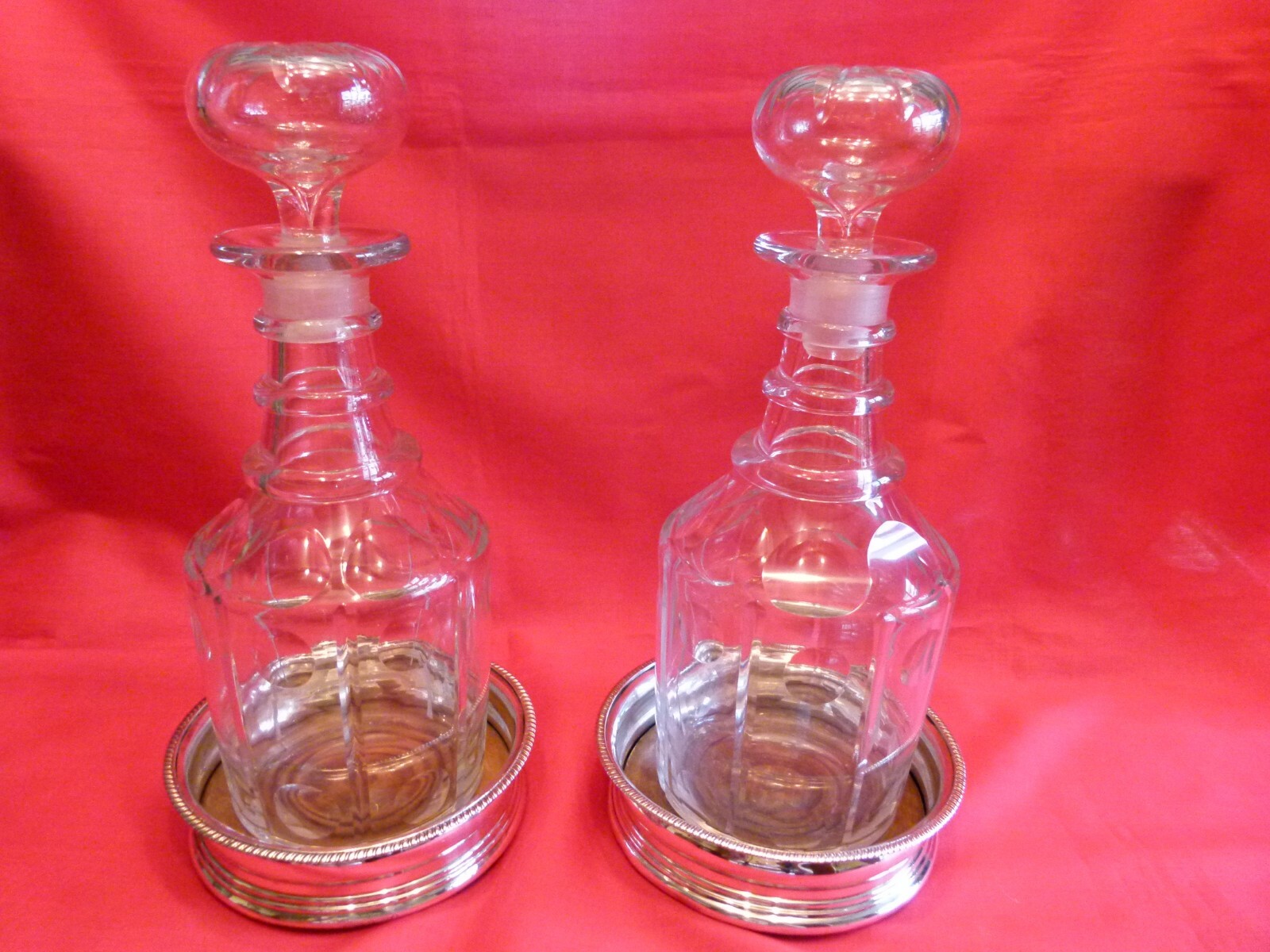 JOHN EMES GEORGIAN 1799 SILVER BOTTLE OR DECANTER COASTERS .