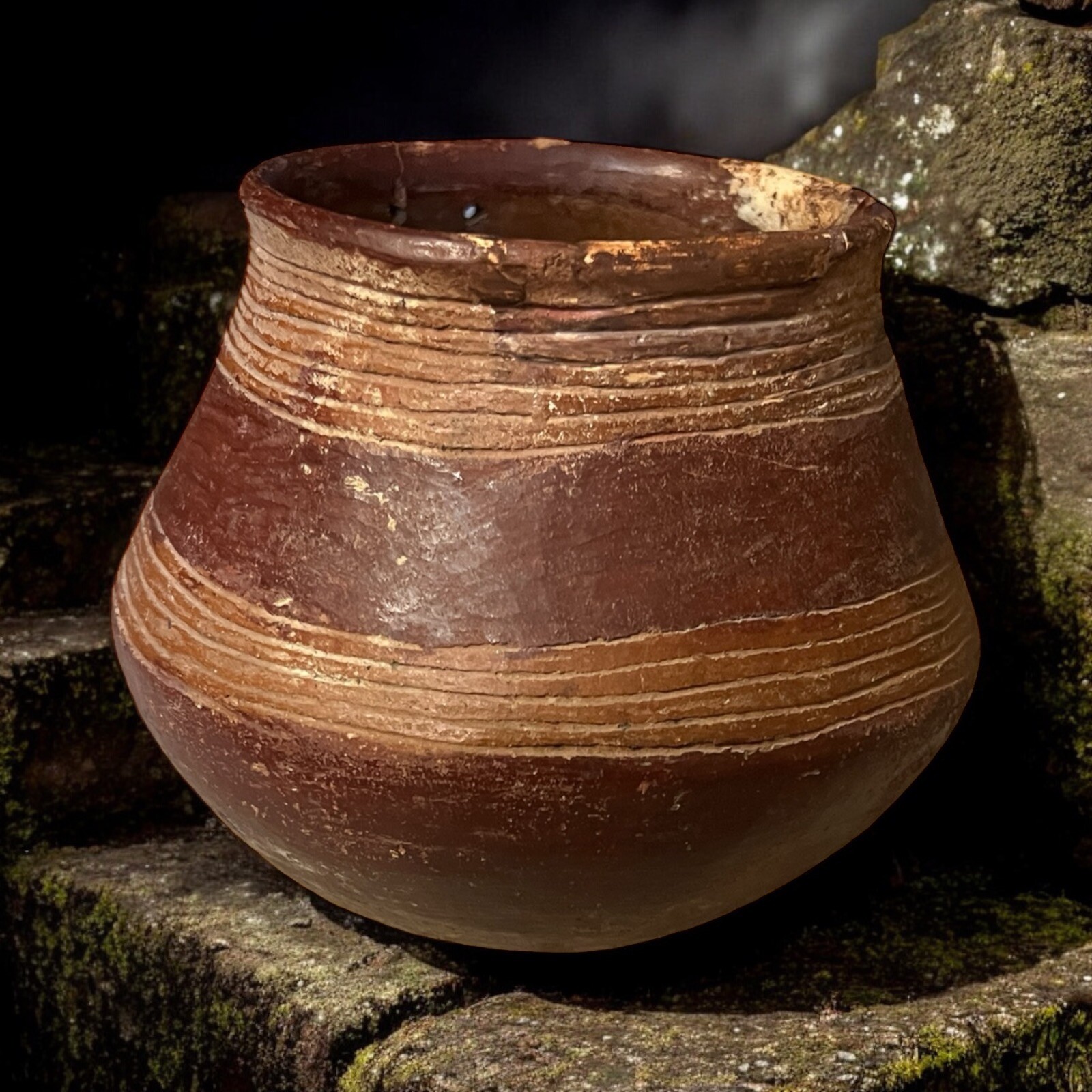 Pre-Columbian Casas Grandes Incised Redware Pottery Vessel