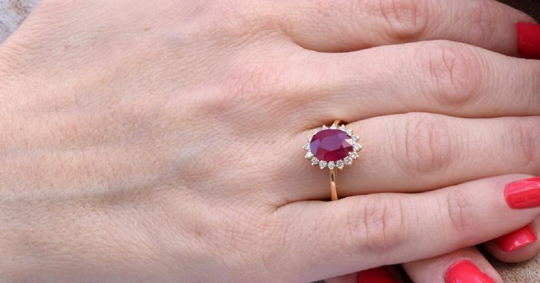 5.50 Ct Oval Natural Ruby Diamond Engagement Ring 14K Yellow Gold Size 7
