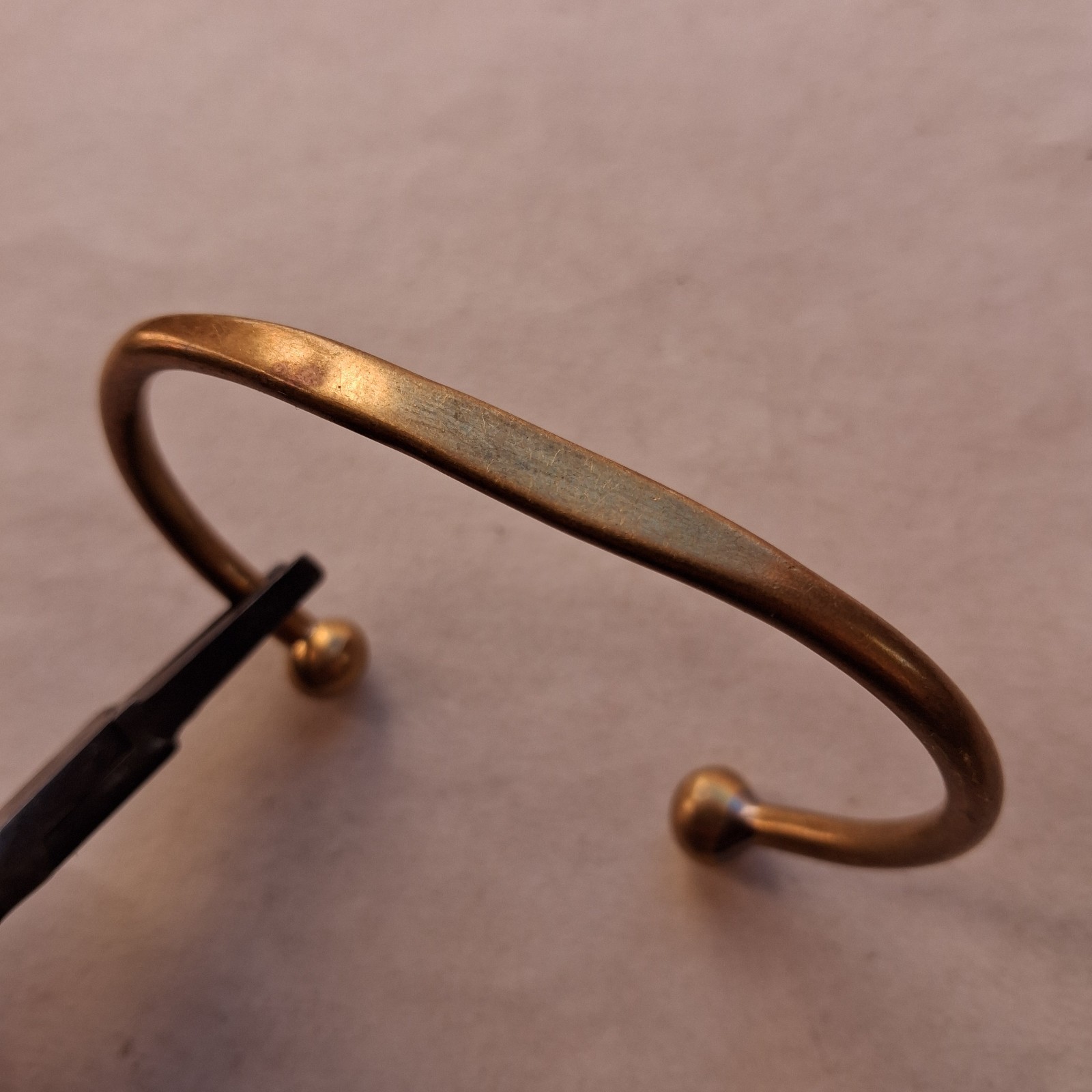 RARE VINTAGE BRONZE OPEN CUFF BRACELET WITH BALL ENDS – ANTIQUE-STYLE DESIGN