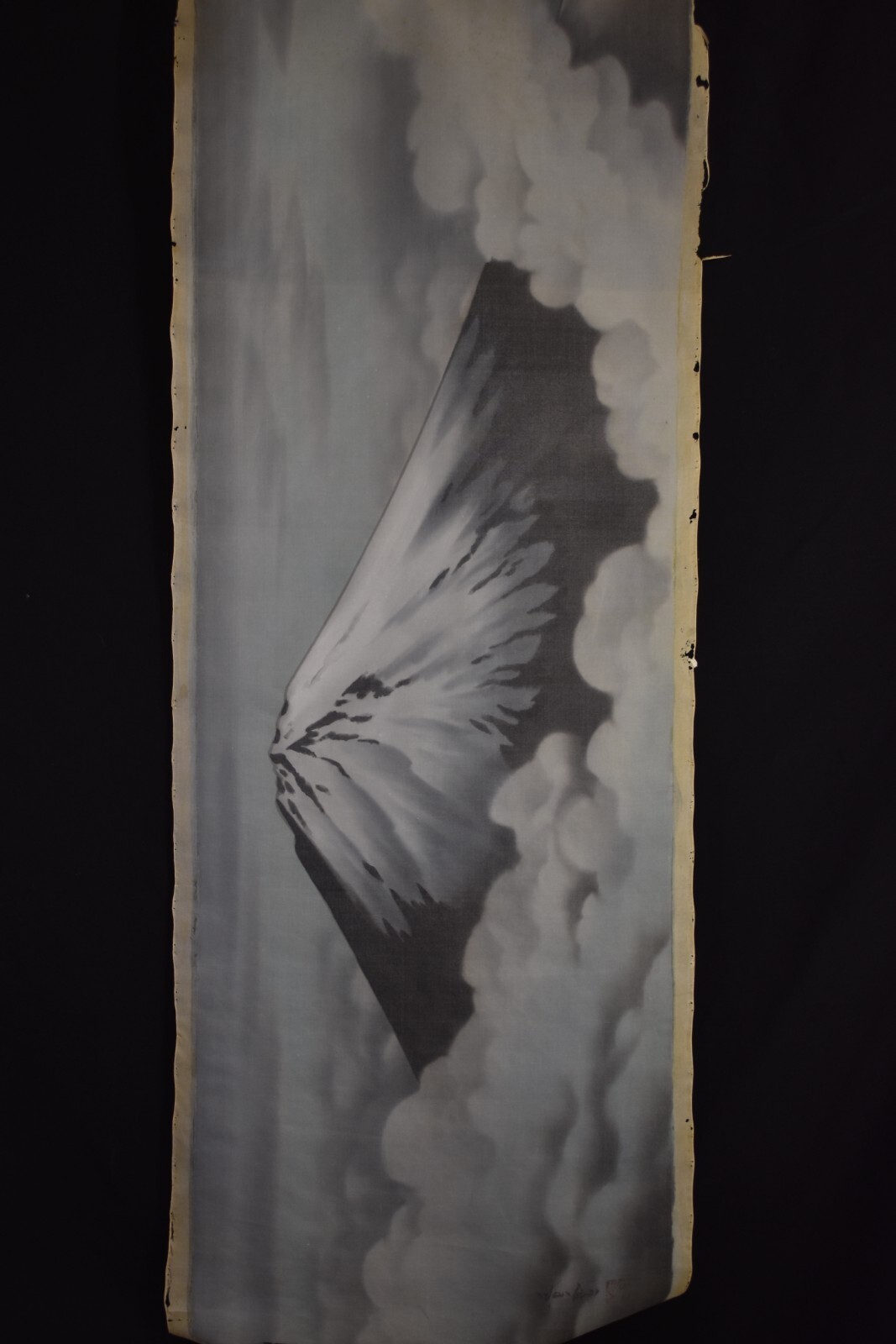 JAPANESE KAKEJIKU SILK SCROLL MT FUJI UNMOUNTED LIGHT SHIPPING