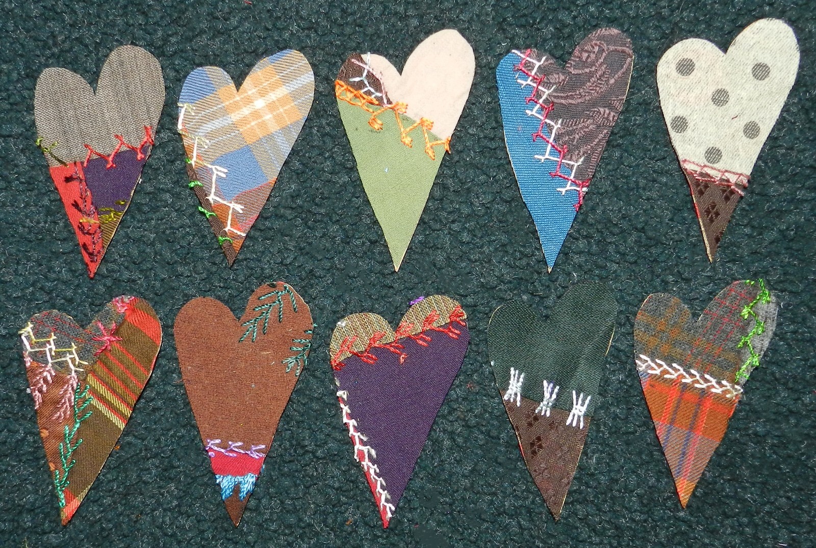 10 PRIMITIVE ANTIQUE CRAZY QUILT CUTTER QUILT HEARTS Crafts Scrapbooking CQ23-36