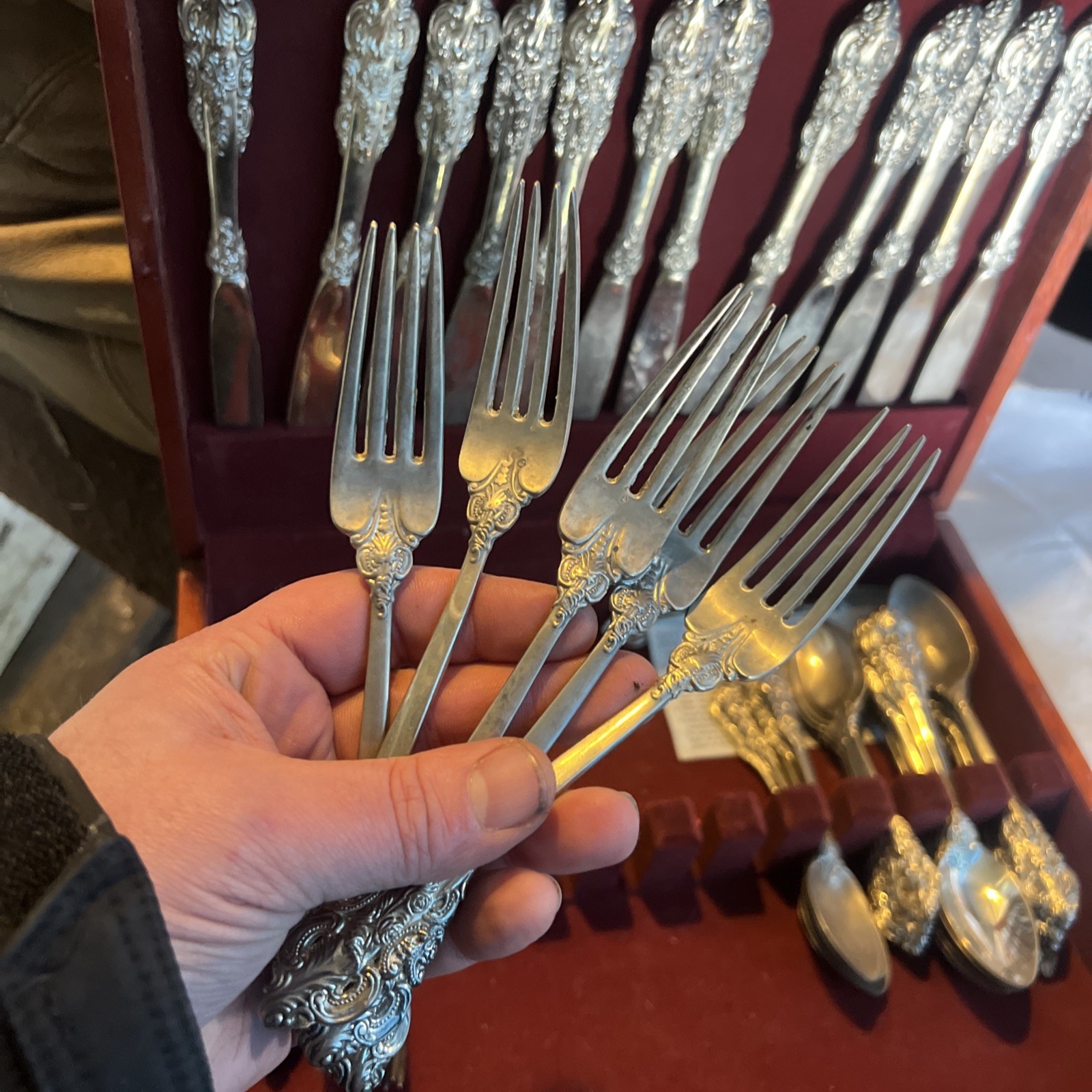 Baroque by Godinger Silver Plate Flatware Set Of 51 In Wood Felt Lined Box As Is
