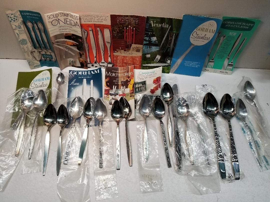 BRAND NEW! Vintage Oneida Community Gorham Lot of 20 w/catalogs 67-69 Silverware
