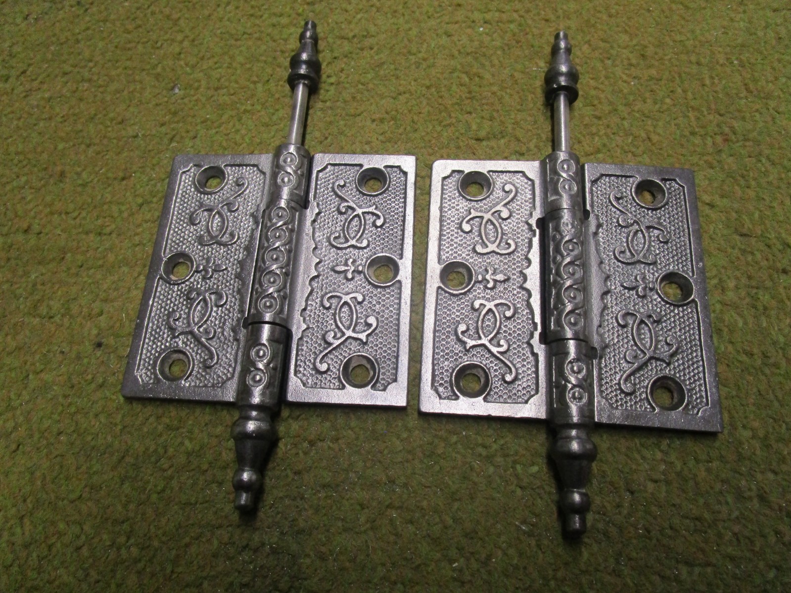 2 – Victorian Old Door Hinges 3 1/2” x 3 1/2″ Large Steeple Pins Top and Bottom