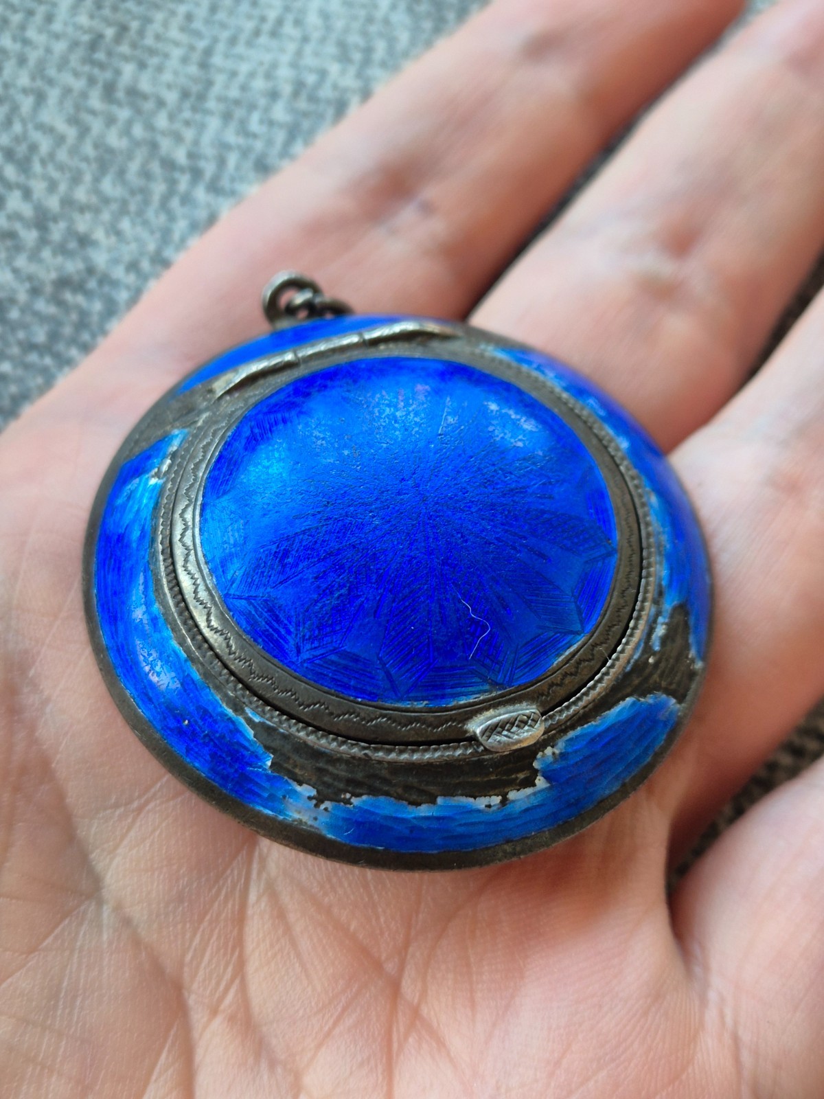 Antique Guilloché pendant Powder box