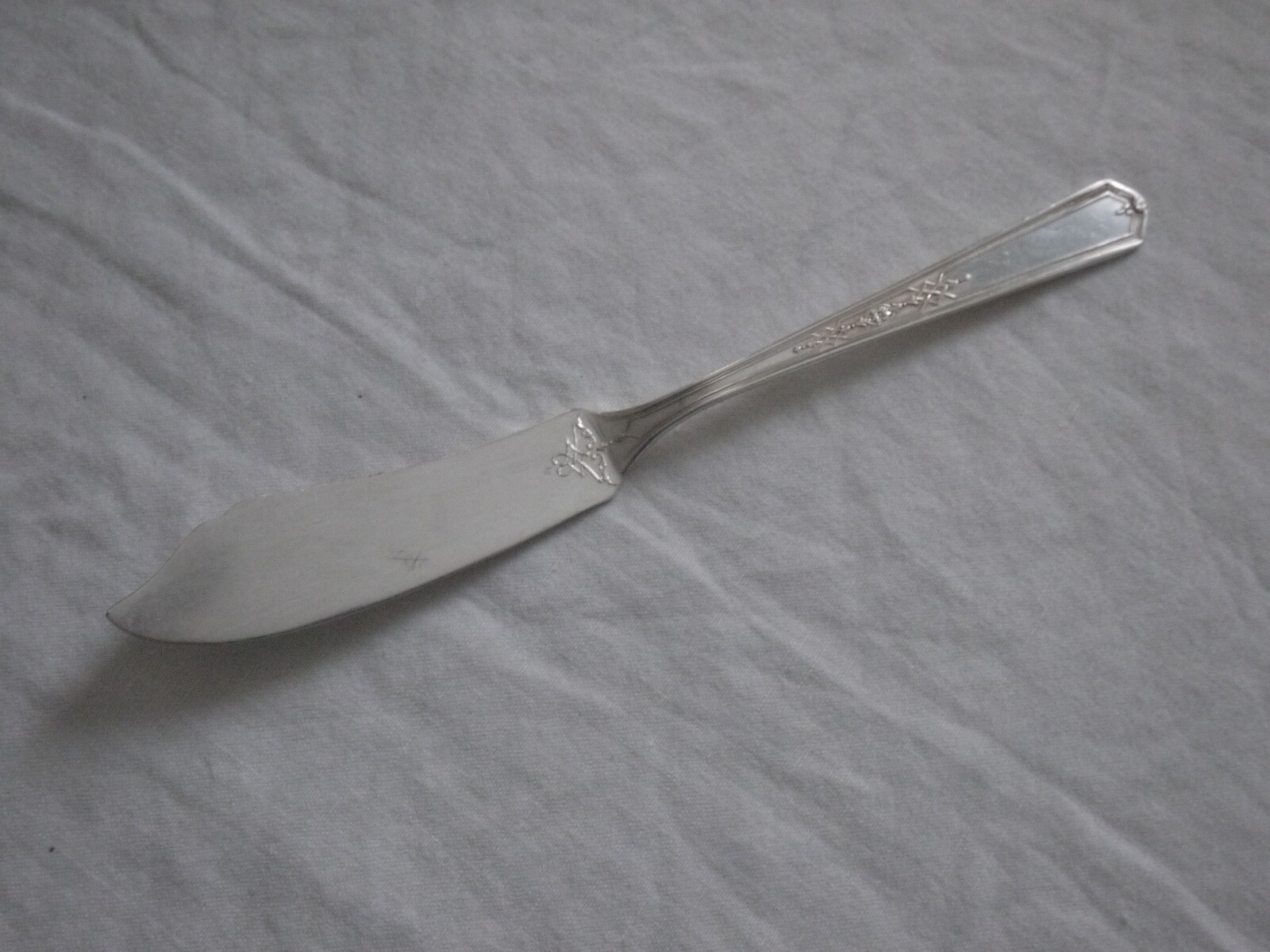 Oneida Community Mary Stuart Silverplate Tudor Plat Flat Handle Butter Spreader