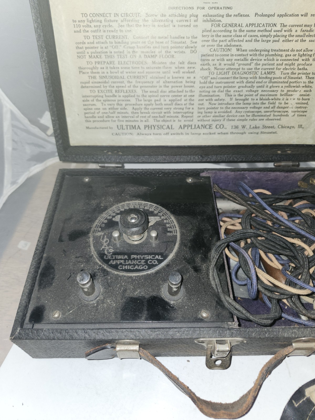 ANTIQUE ULTIMA PHYSICAL CO SHOCK THERAPY Machine + Case QUACK MEDICAL DEVICE
