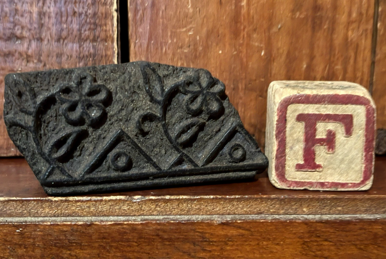 Antique Primitive Folk Art Wallpaper Flower Floral Wood Stencil & Toy Block AAFA