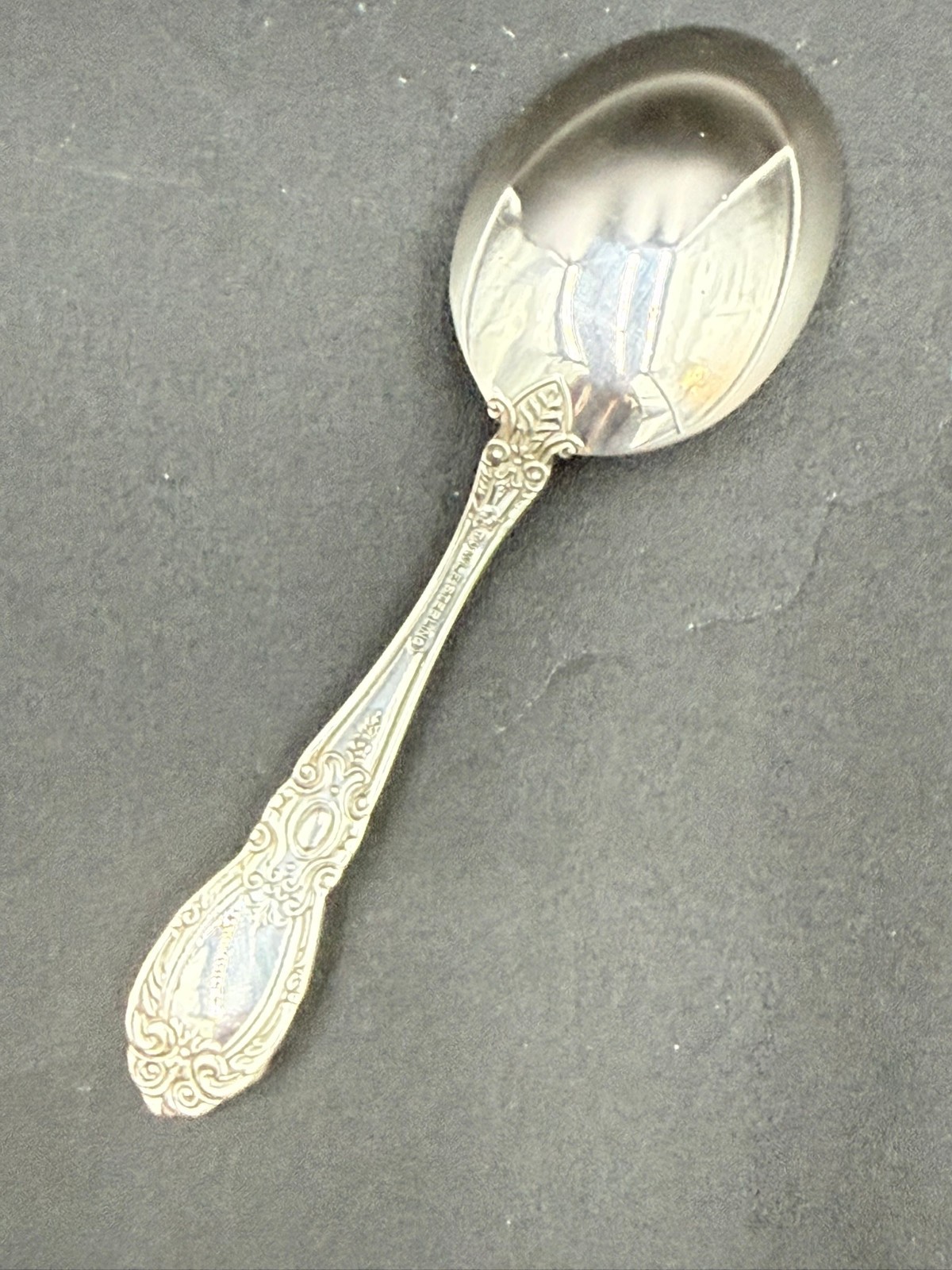 KING RICHARD BY TOWLE STERLING SILVER BABY SPOON 4 3/8 INCHES W/NO MONOGRAM