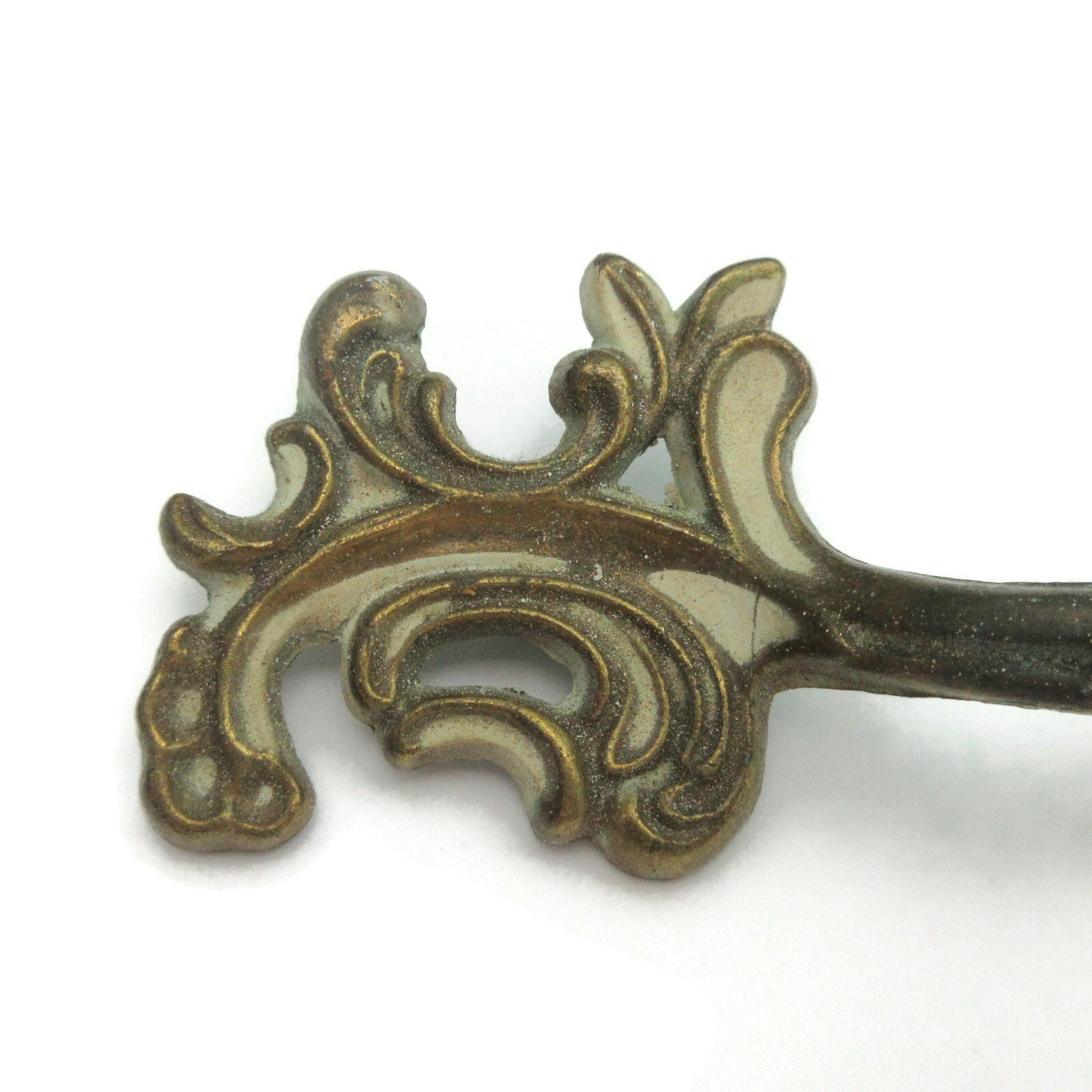 Vintage French Provincial Drawer Pull 2.5″ centers 10147 L35b