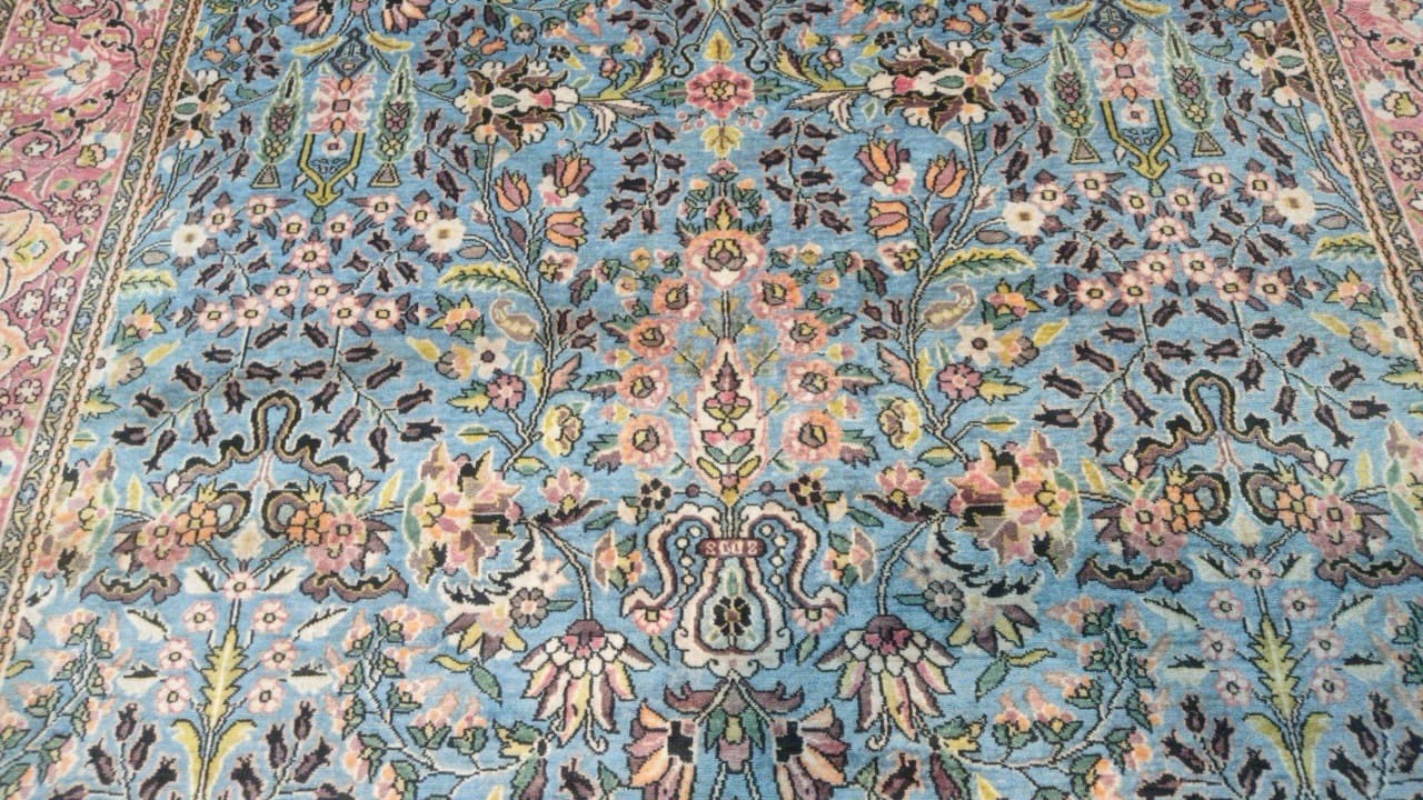 COLLECTORS’ ITEM Vintage Pure Natural Silk Super Fine Quality Hereke Carpet