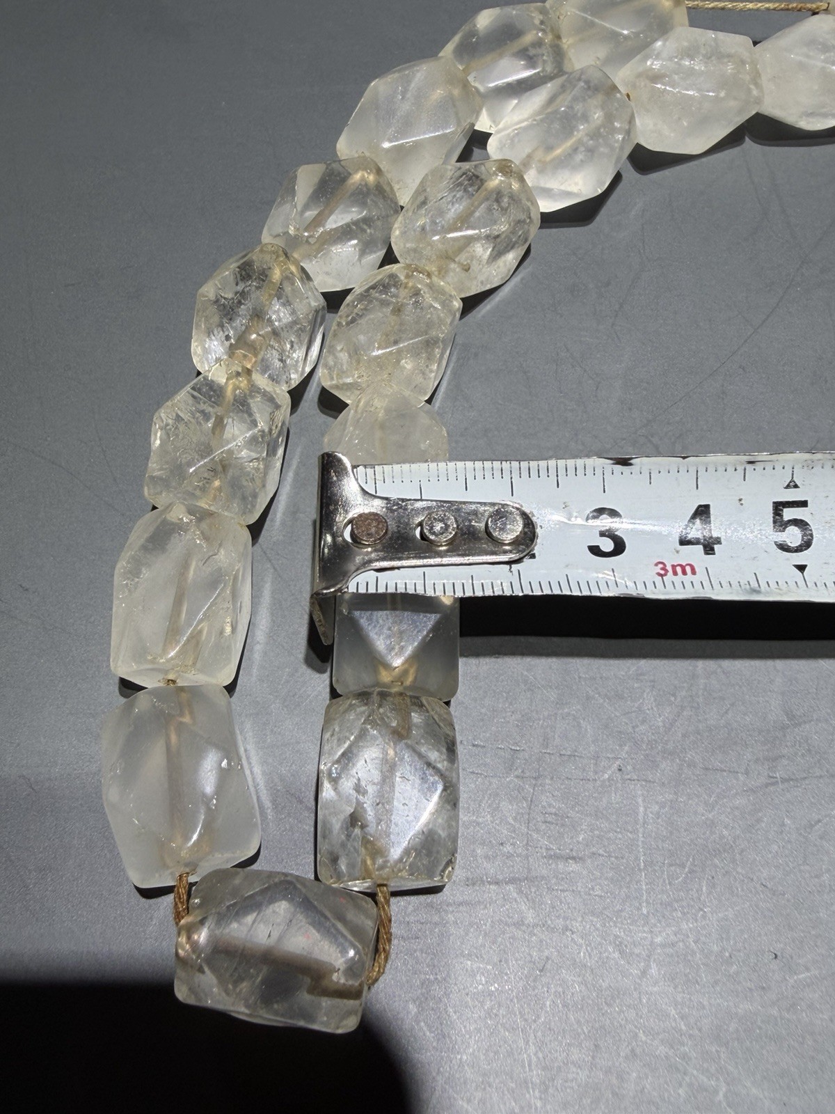 A string rare Chinese white crystal necklace 19 beads